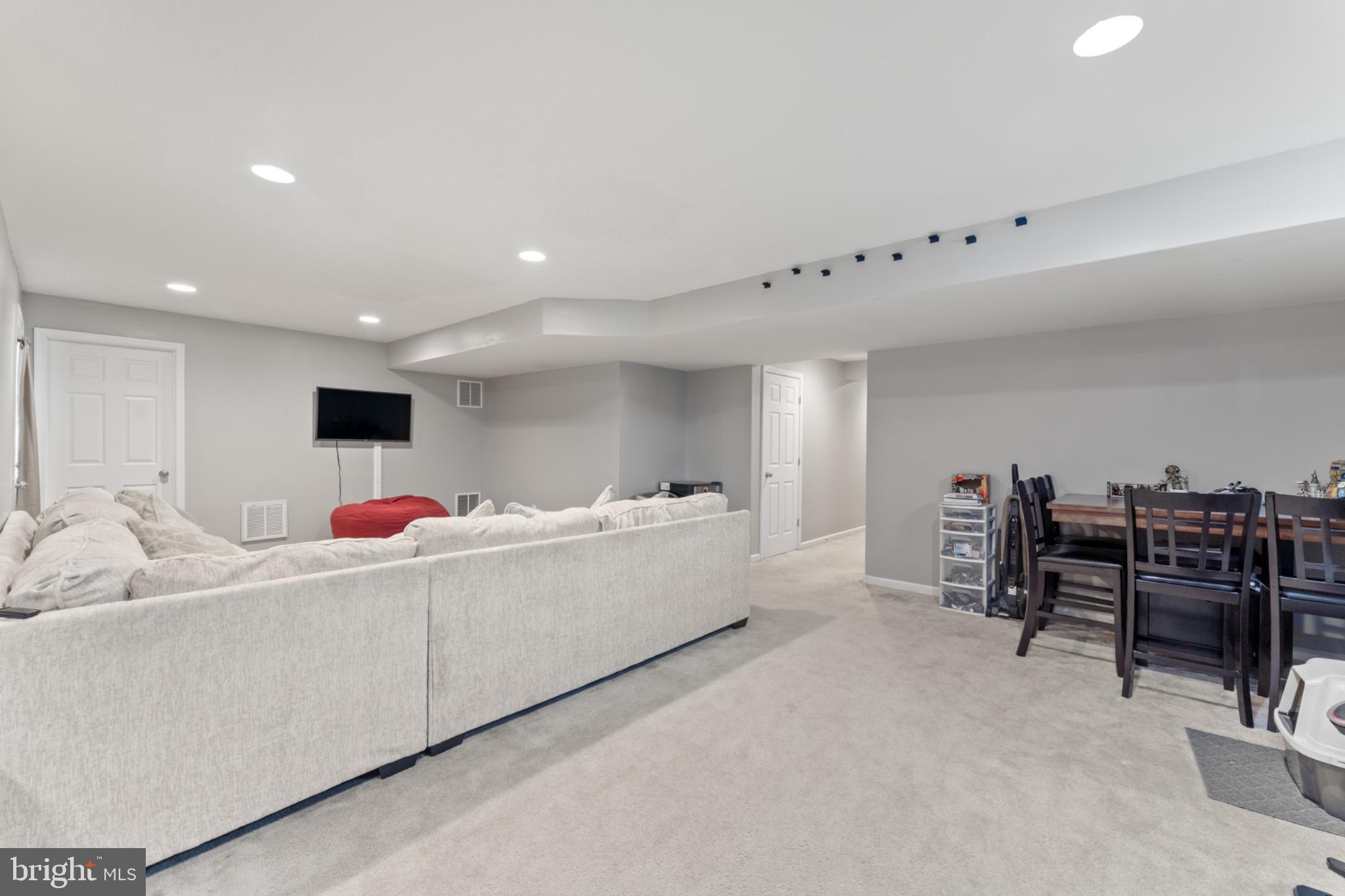 STAFFORD LAKES VILLAGE - Residential