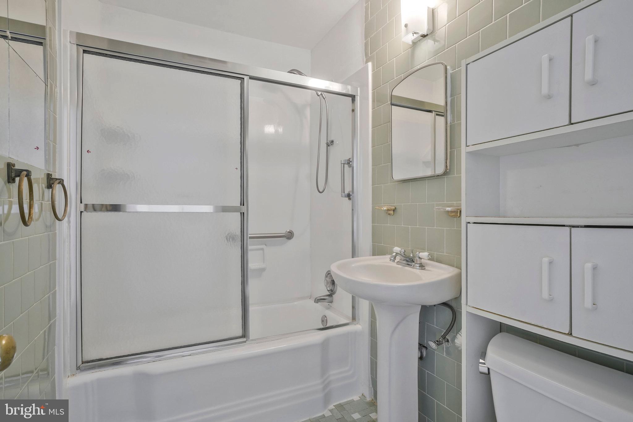 ANNALEE HEIGHTS - Residential