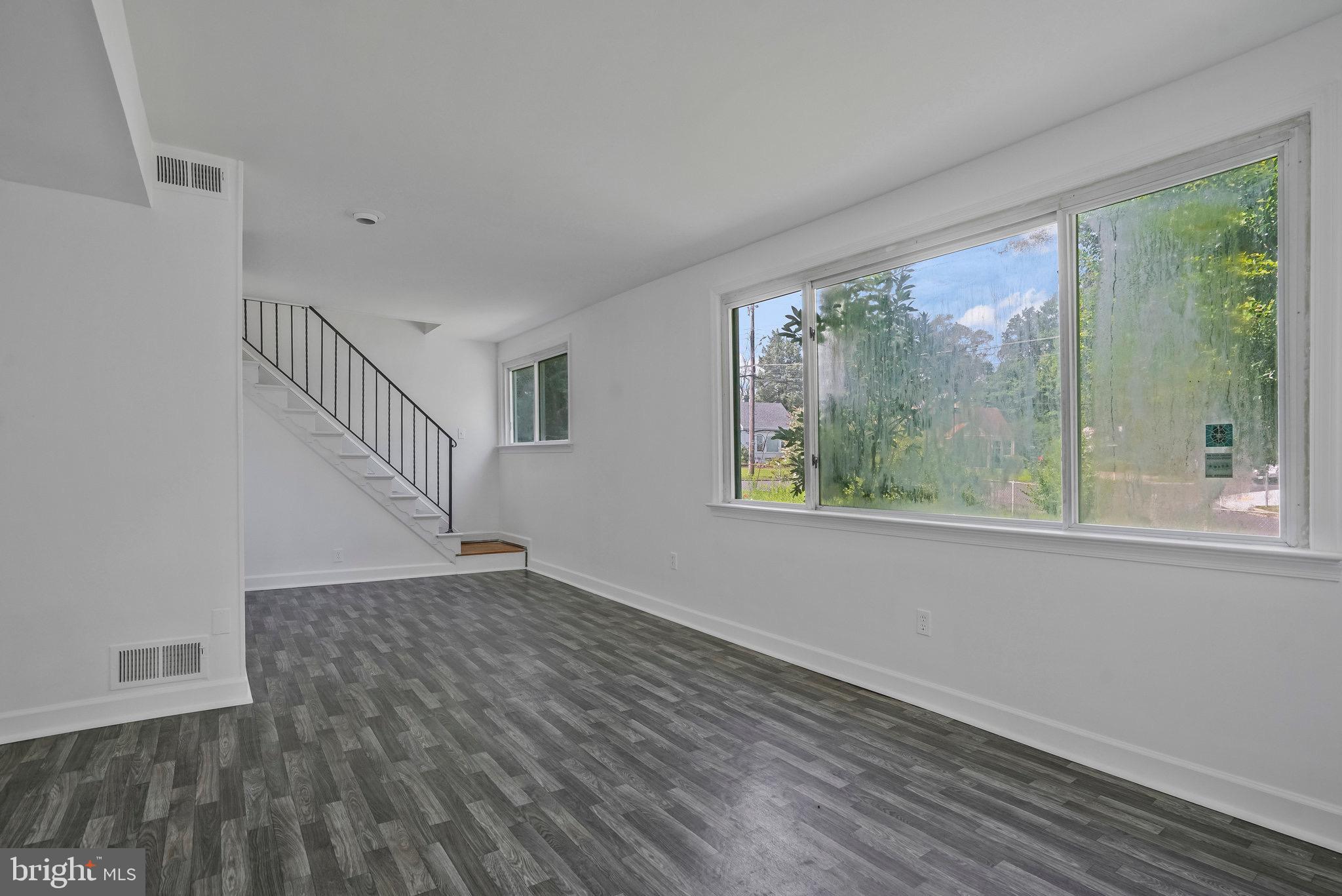 ANNALEE HEIGHTS - Residential