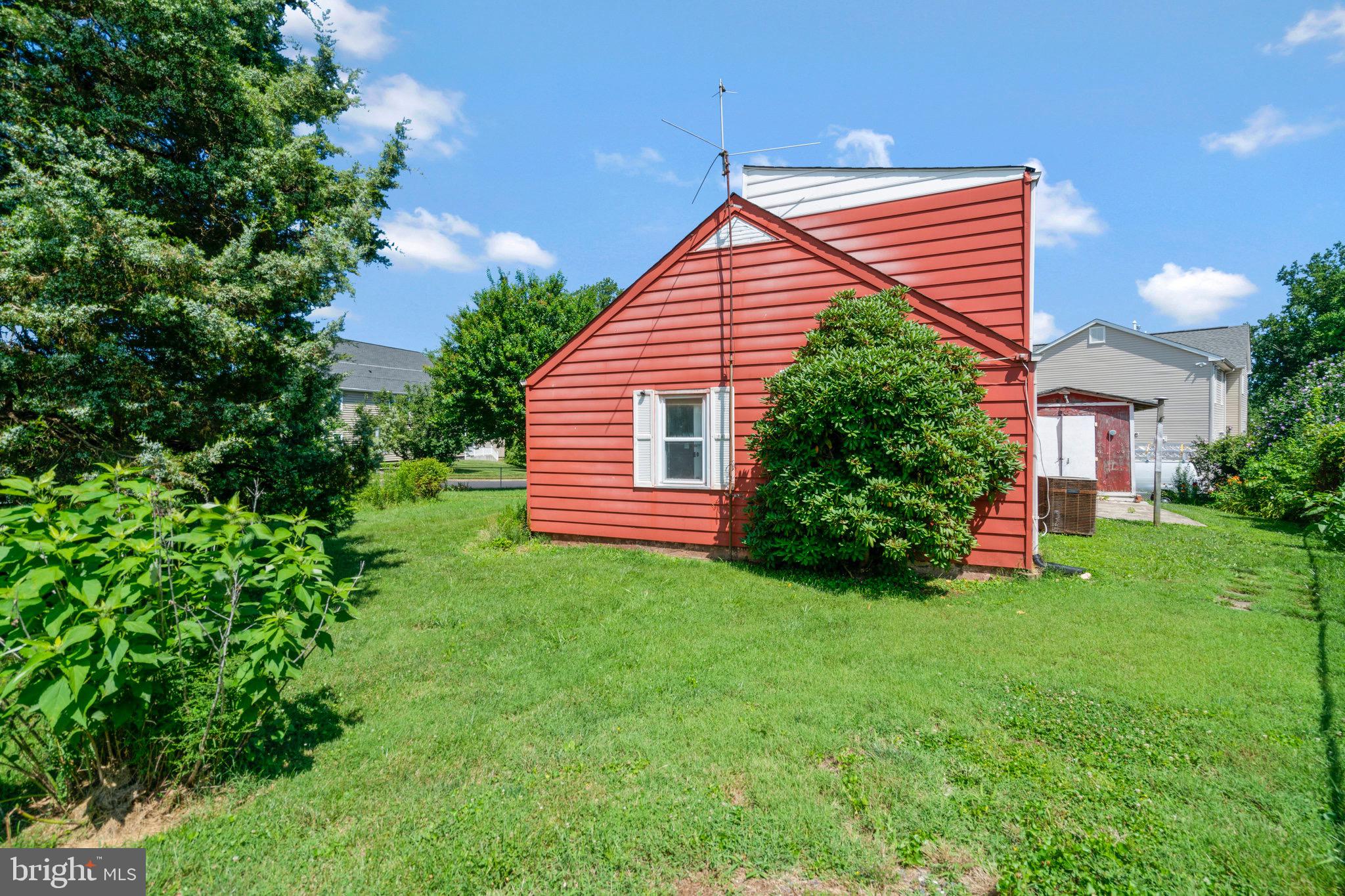 ANNALEE HEIGHTS - Residential