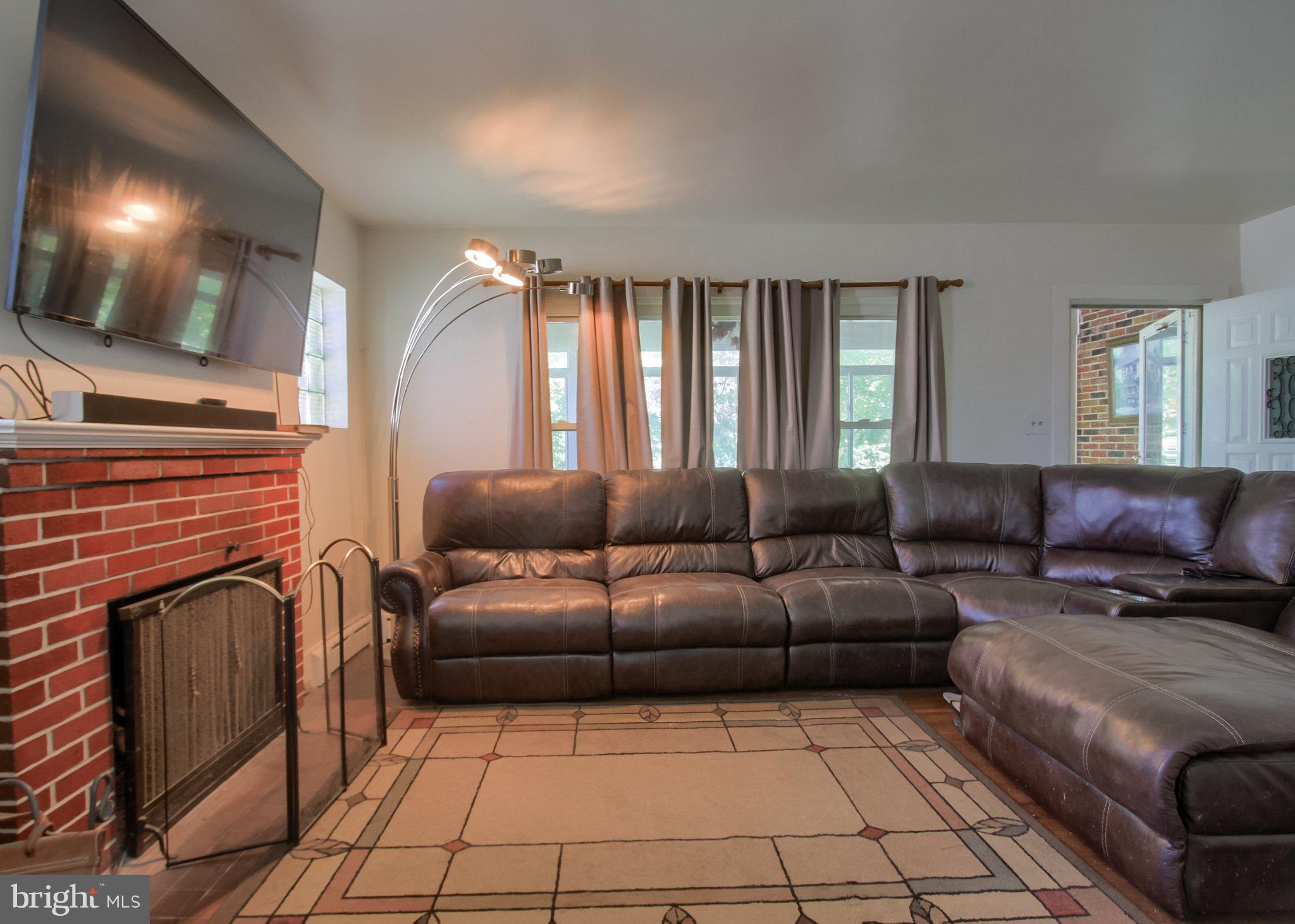 271 S 33RD STREET