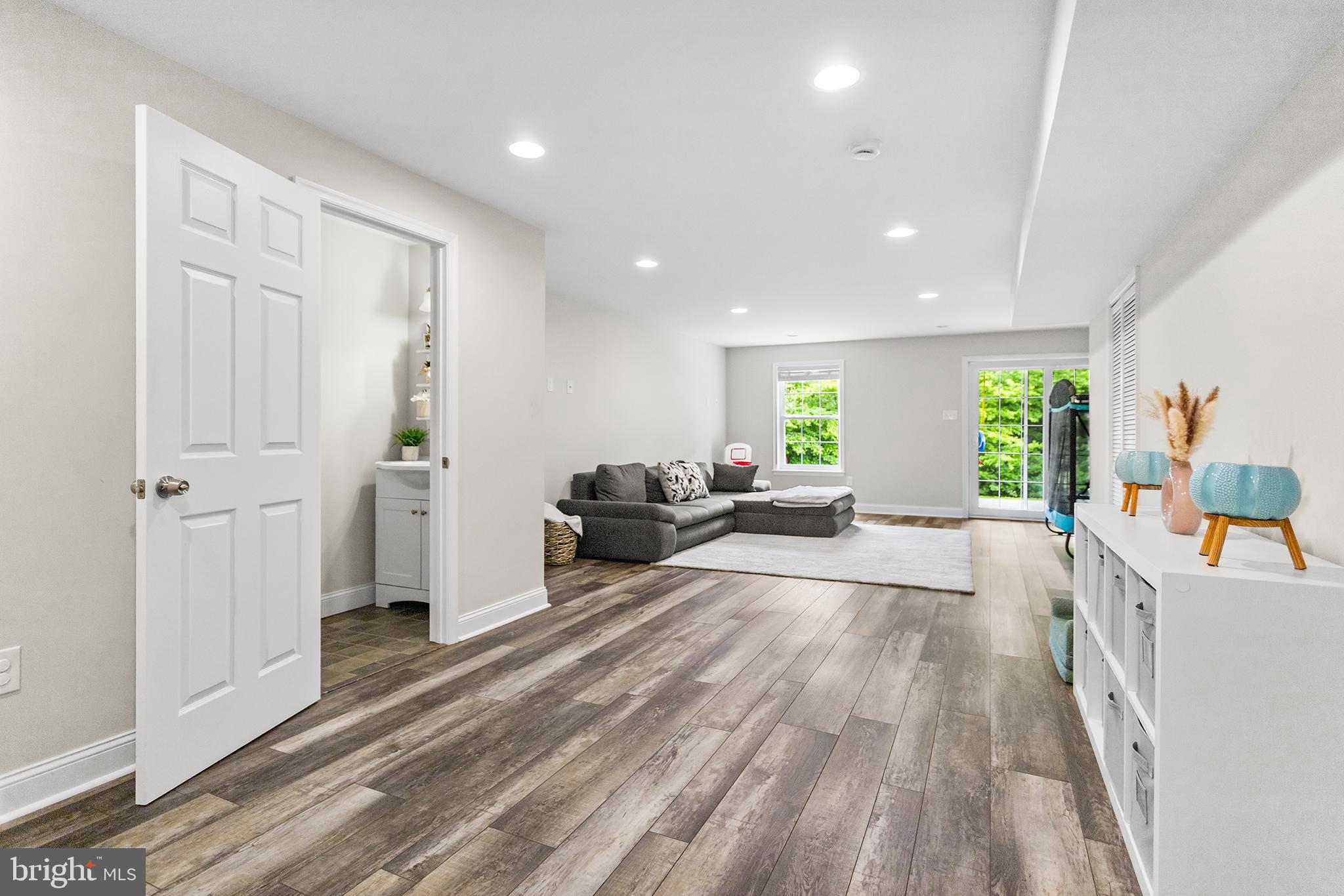 SPRING VALLEY WAY - Residential