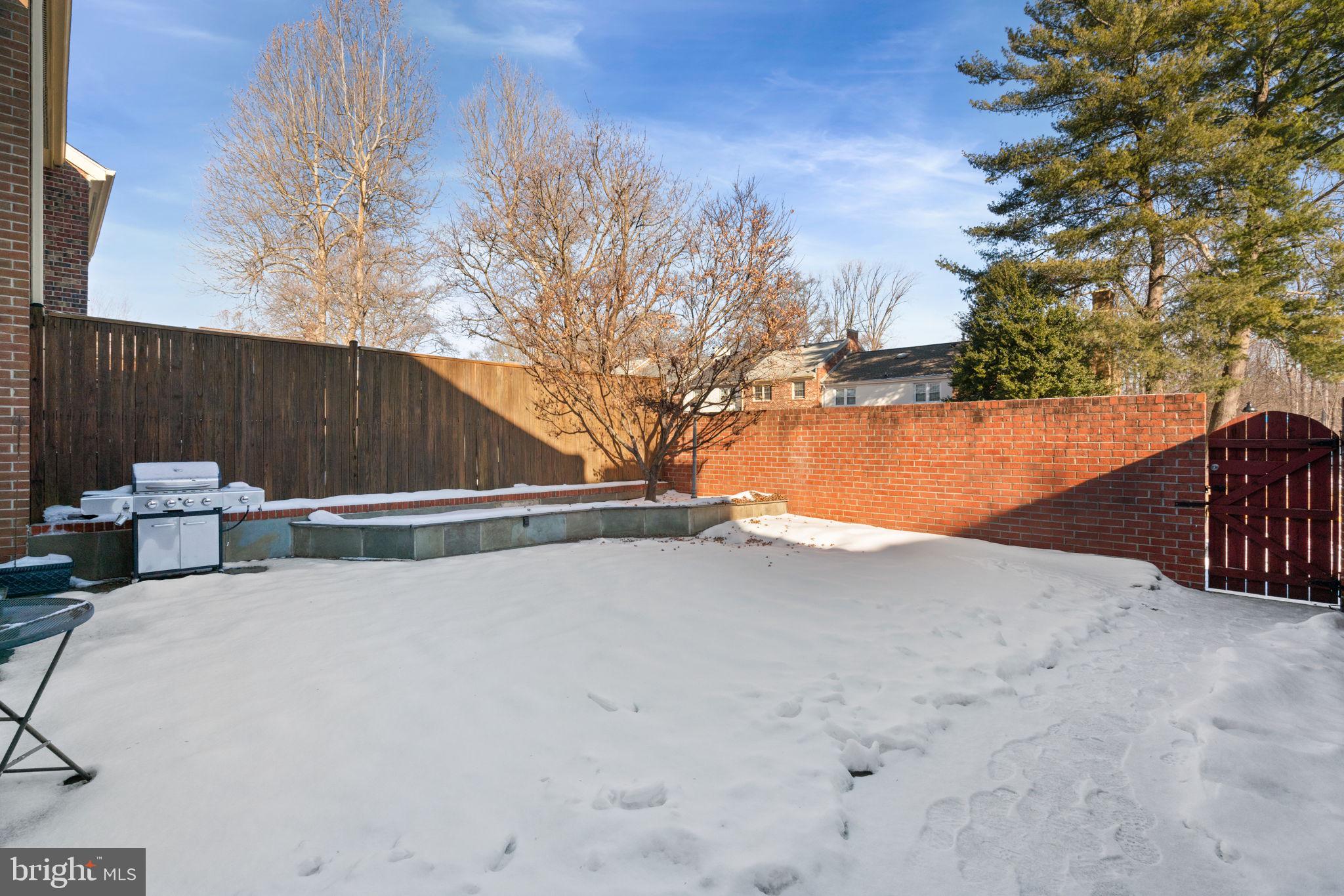 CHARLESTOWN - Residential