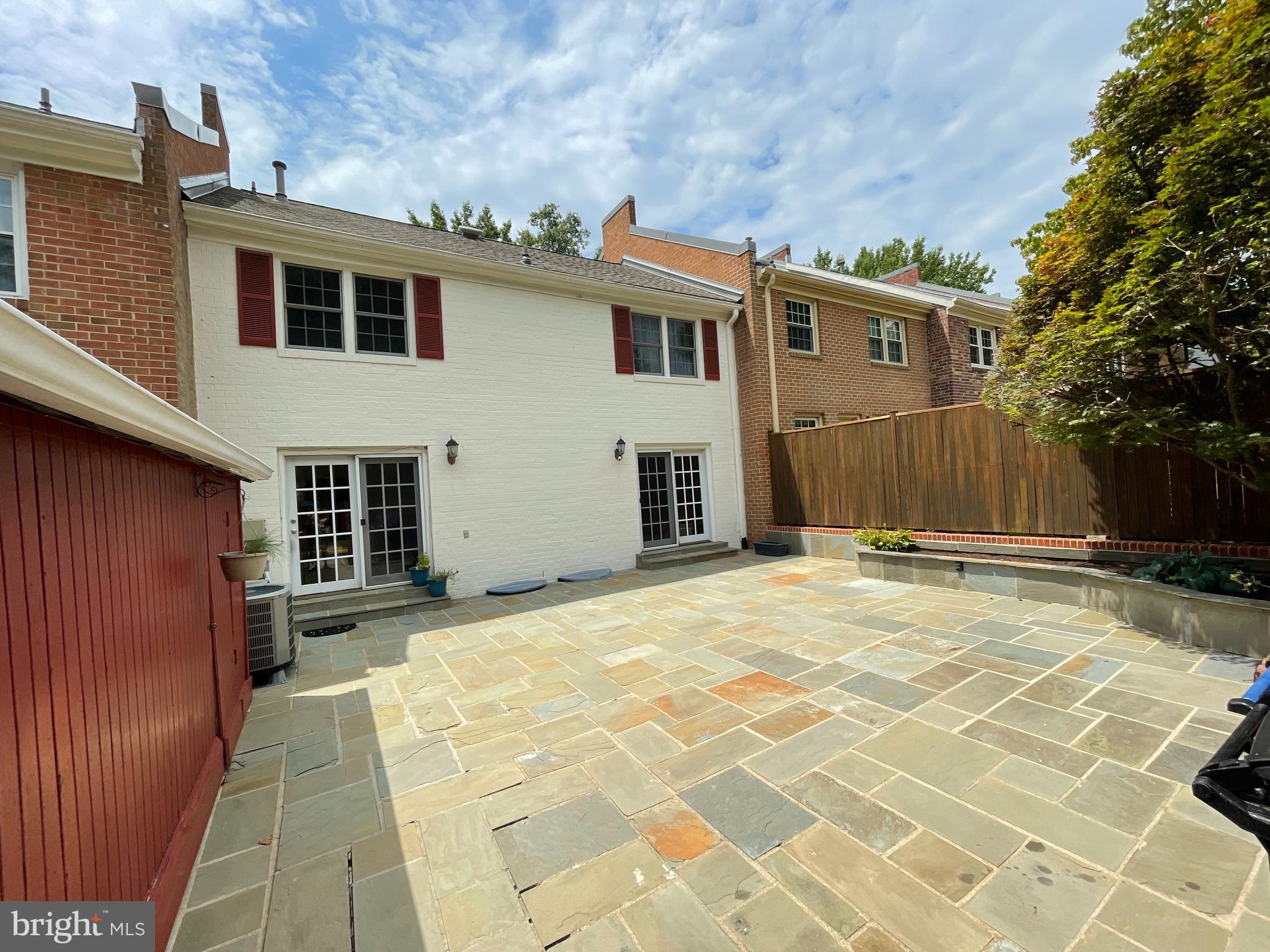 CHARLESTOWN - Residential