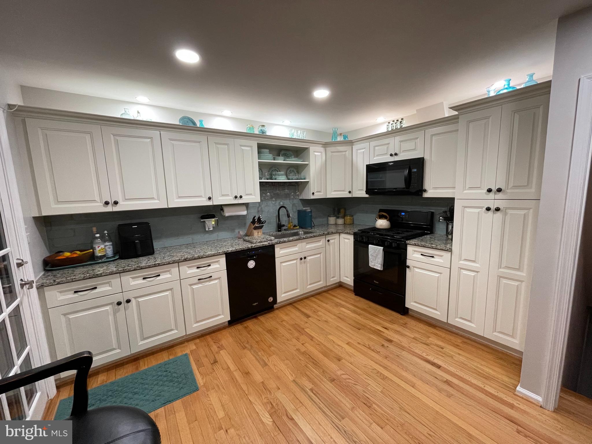 CHARLESTOWN - Residential