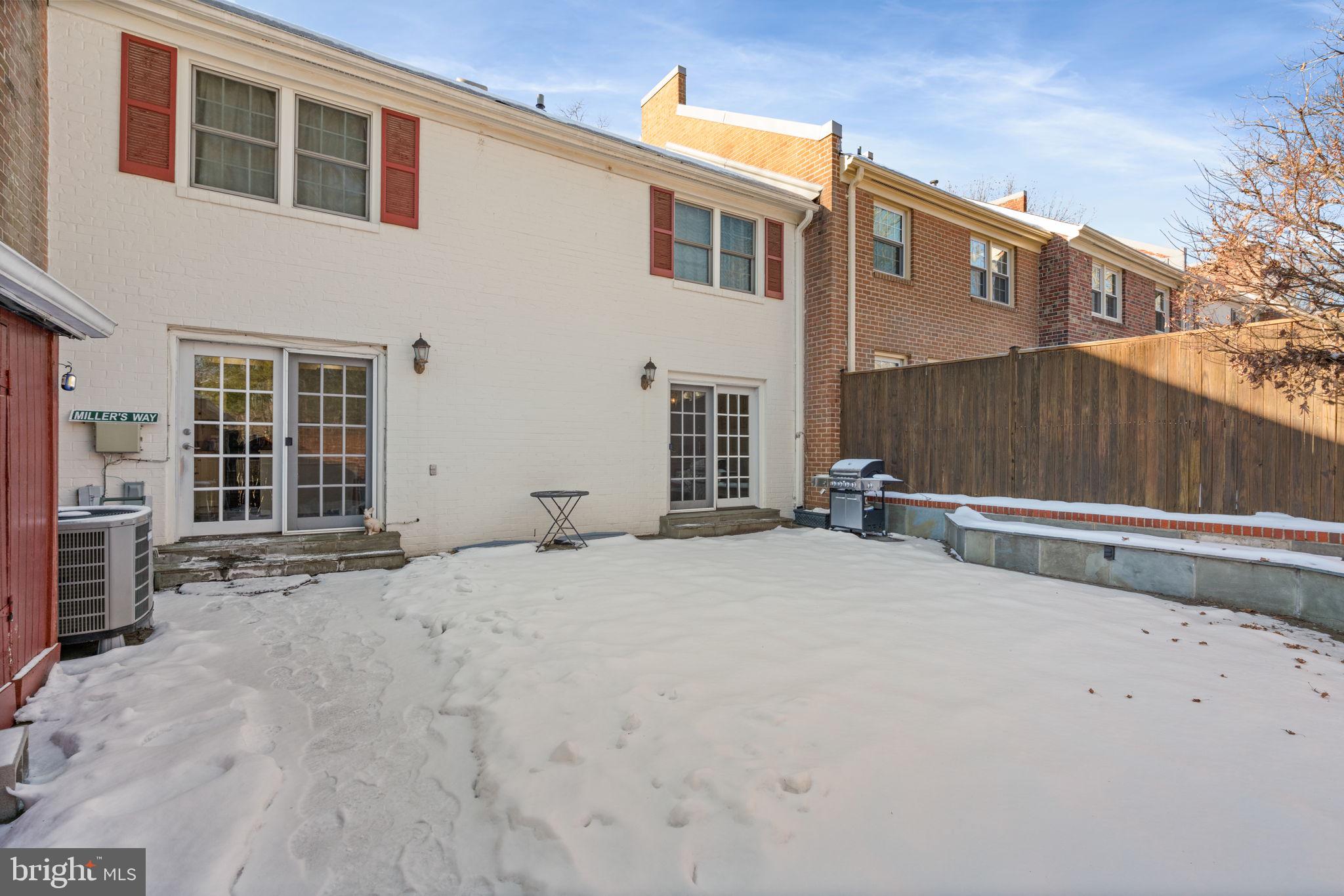 CHARLESTOWN - Residential