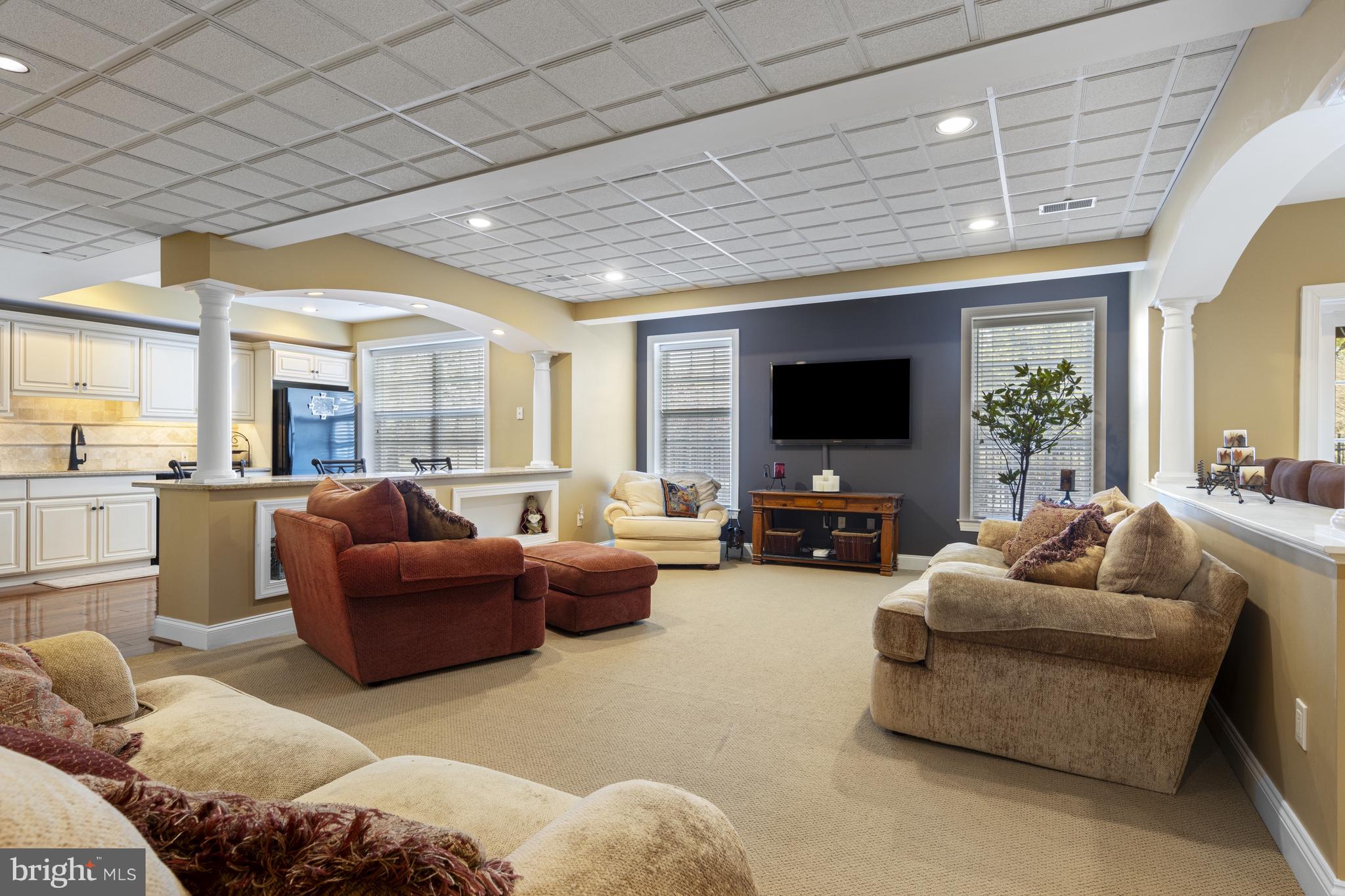 LAUREL HEIGHTS - Residential