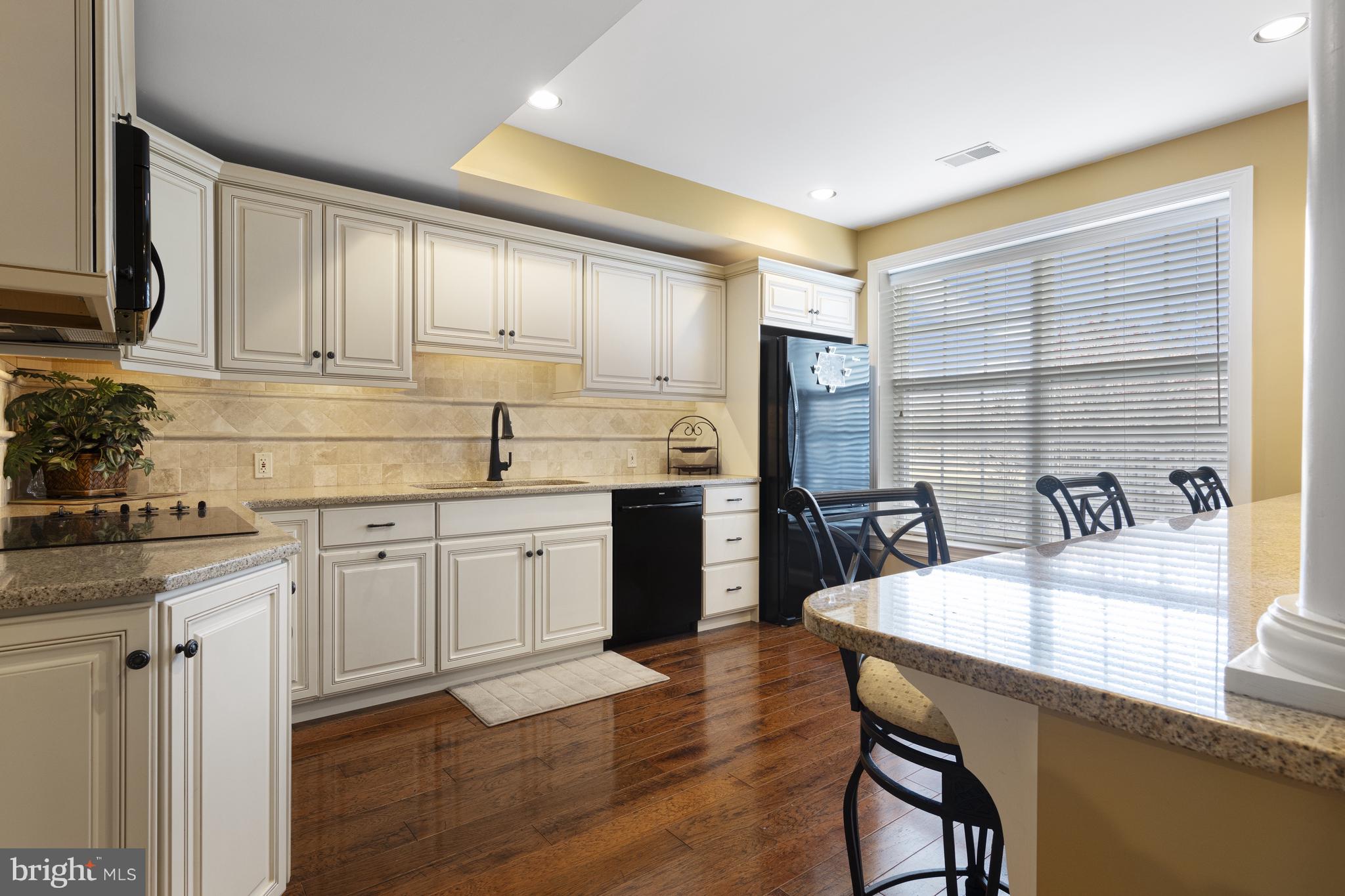 LAUREL HEIGHTS - Residential