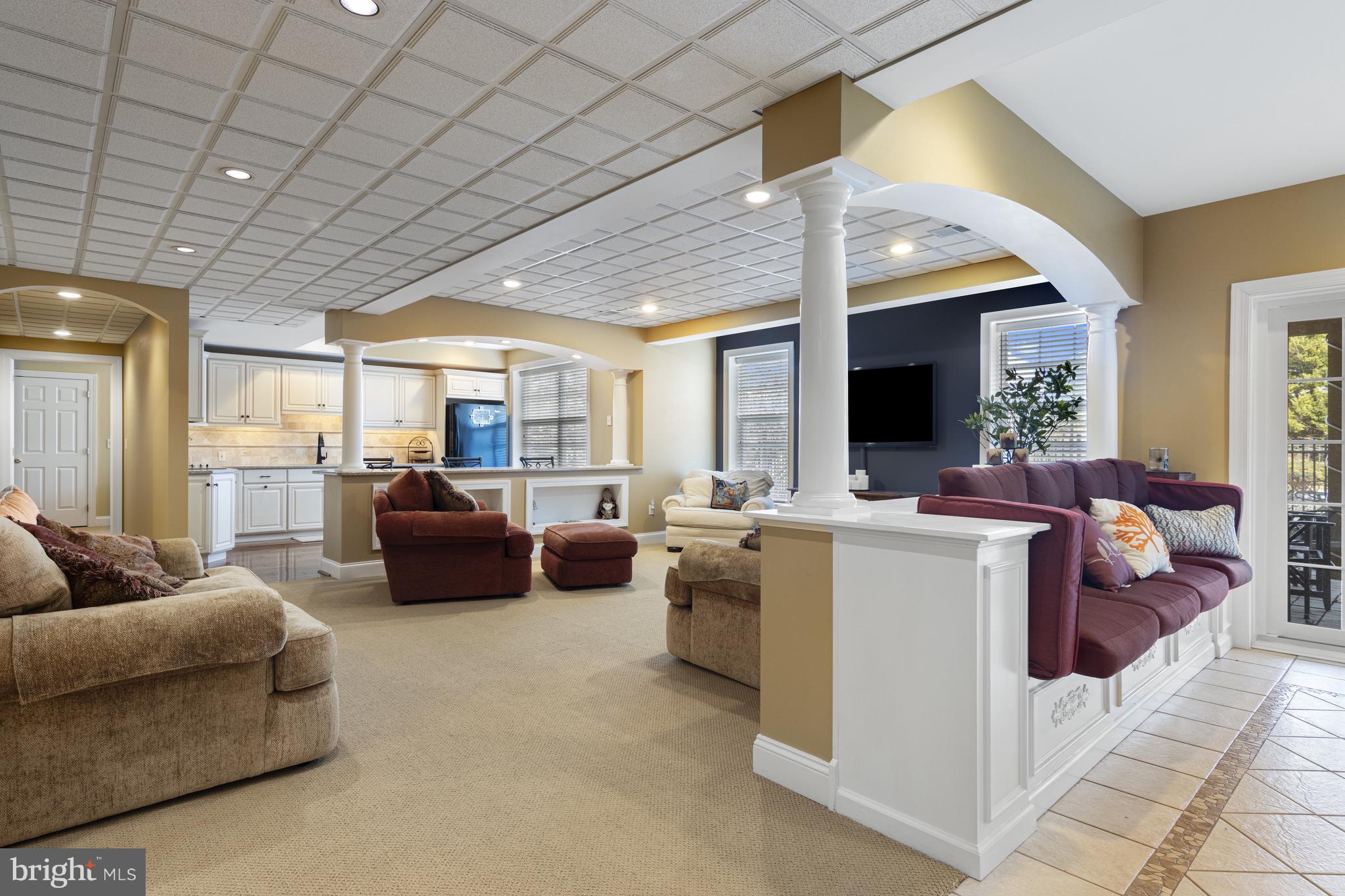 LAUREL HEIGHTS - Residential