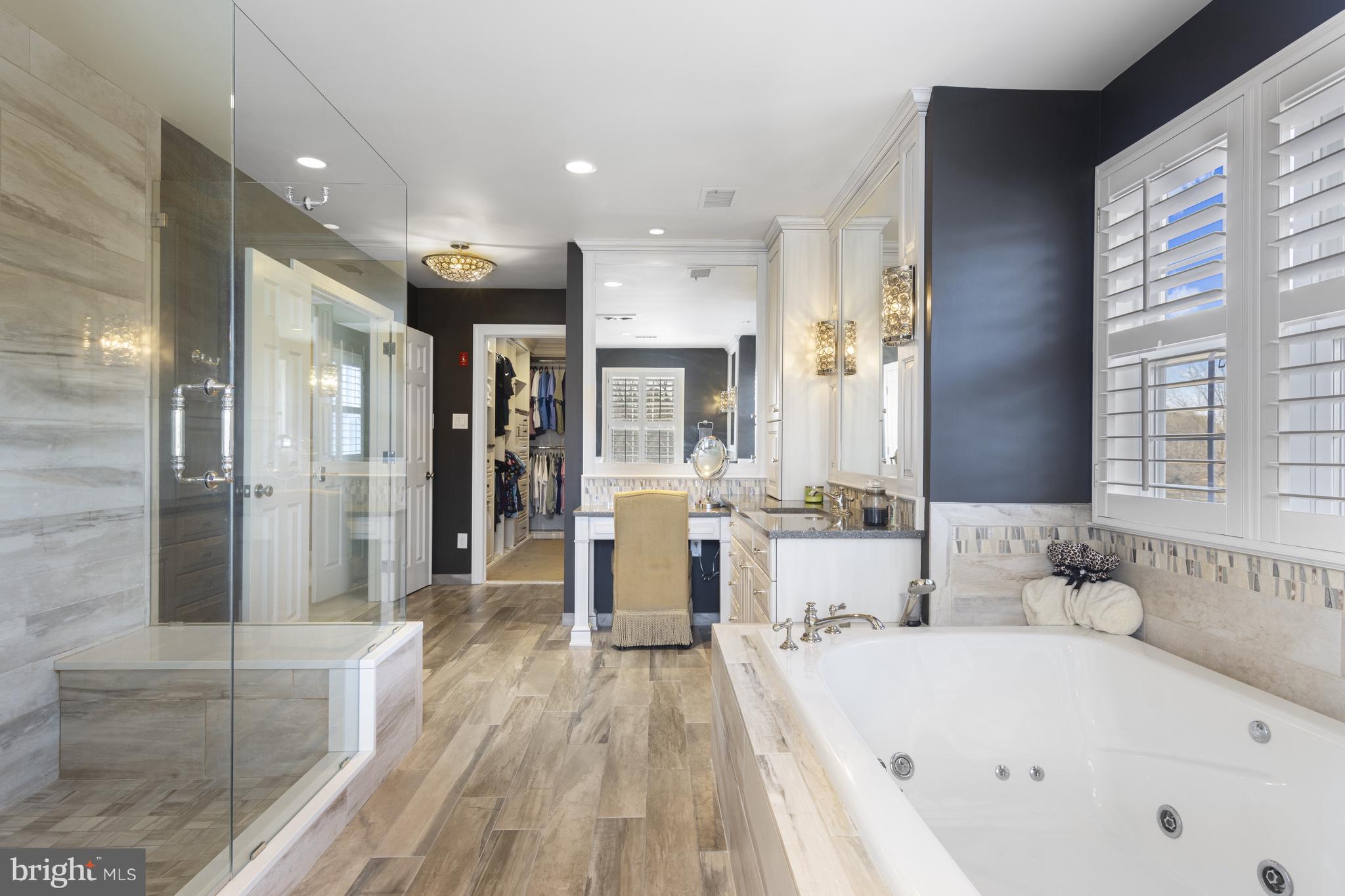 LAUREL HEIGHTS - Residential