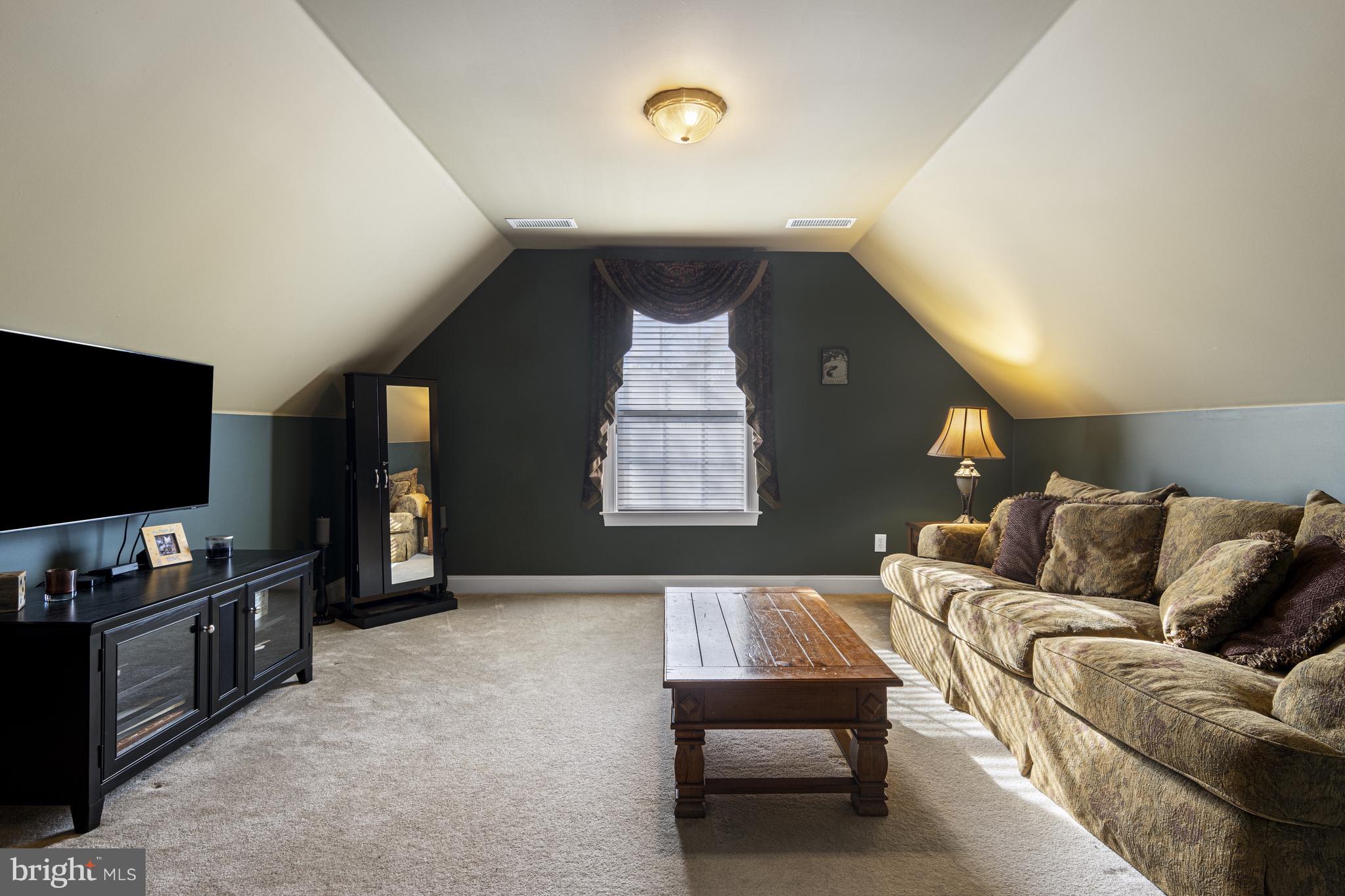 LAUREL HEIGHTS - Residential