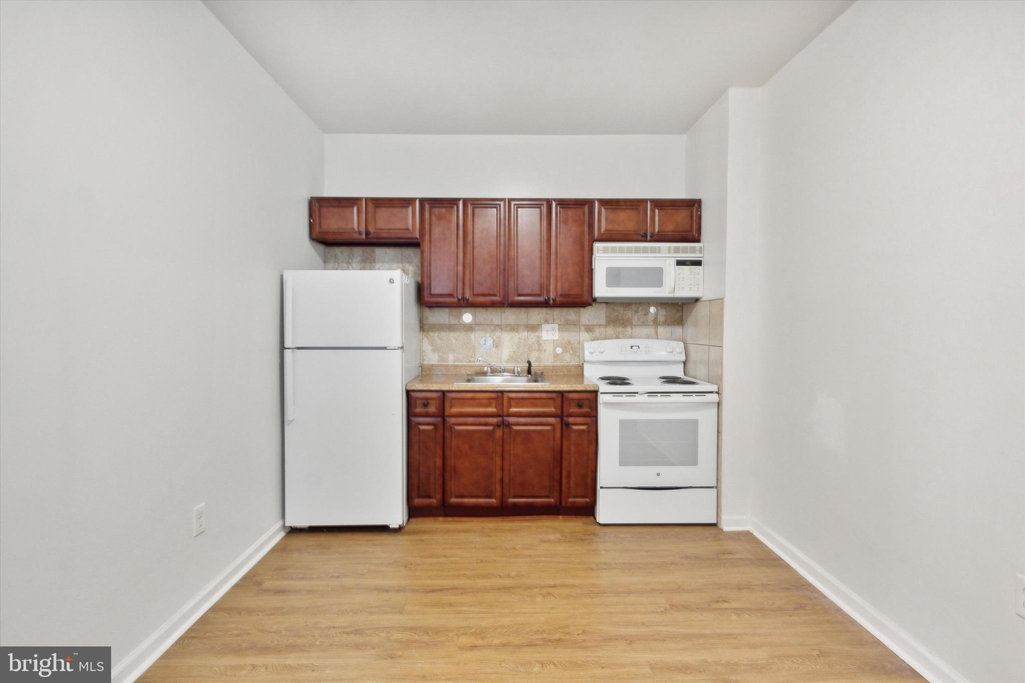 FRANKFORD - Residential Income