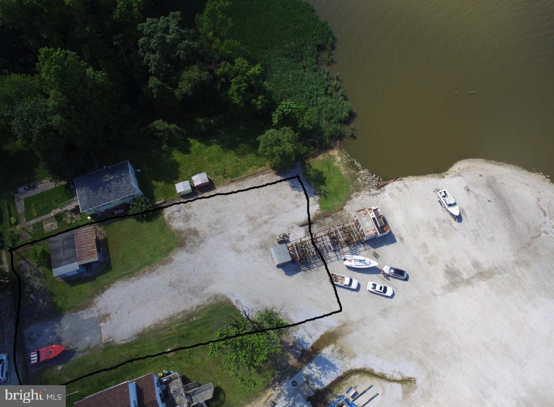 MERRITT SHORES - Land