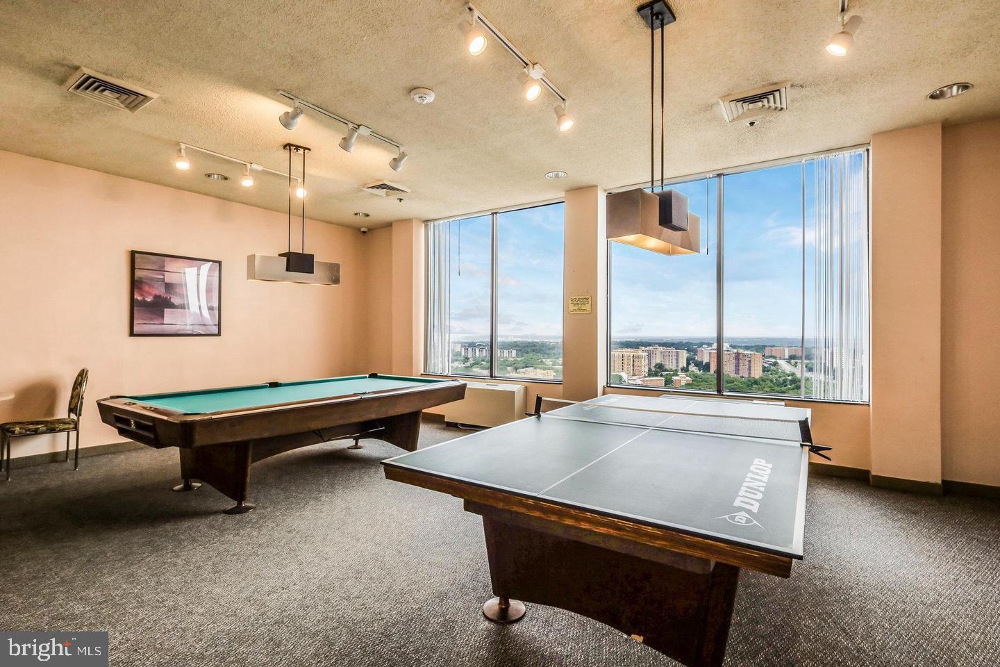 SKYLINE SQUARE CONDO - Residential Lease