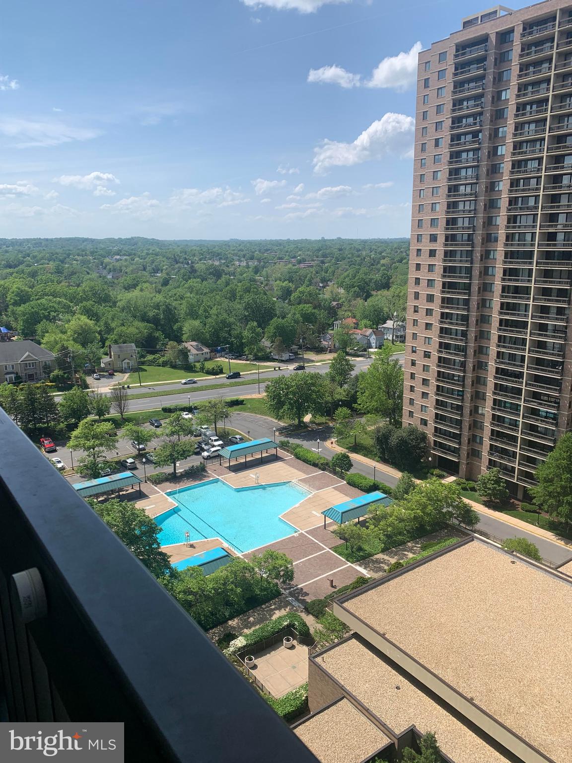 SKYLINE SQUARE CONDO - Residential Lease