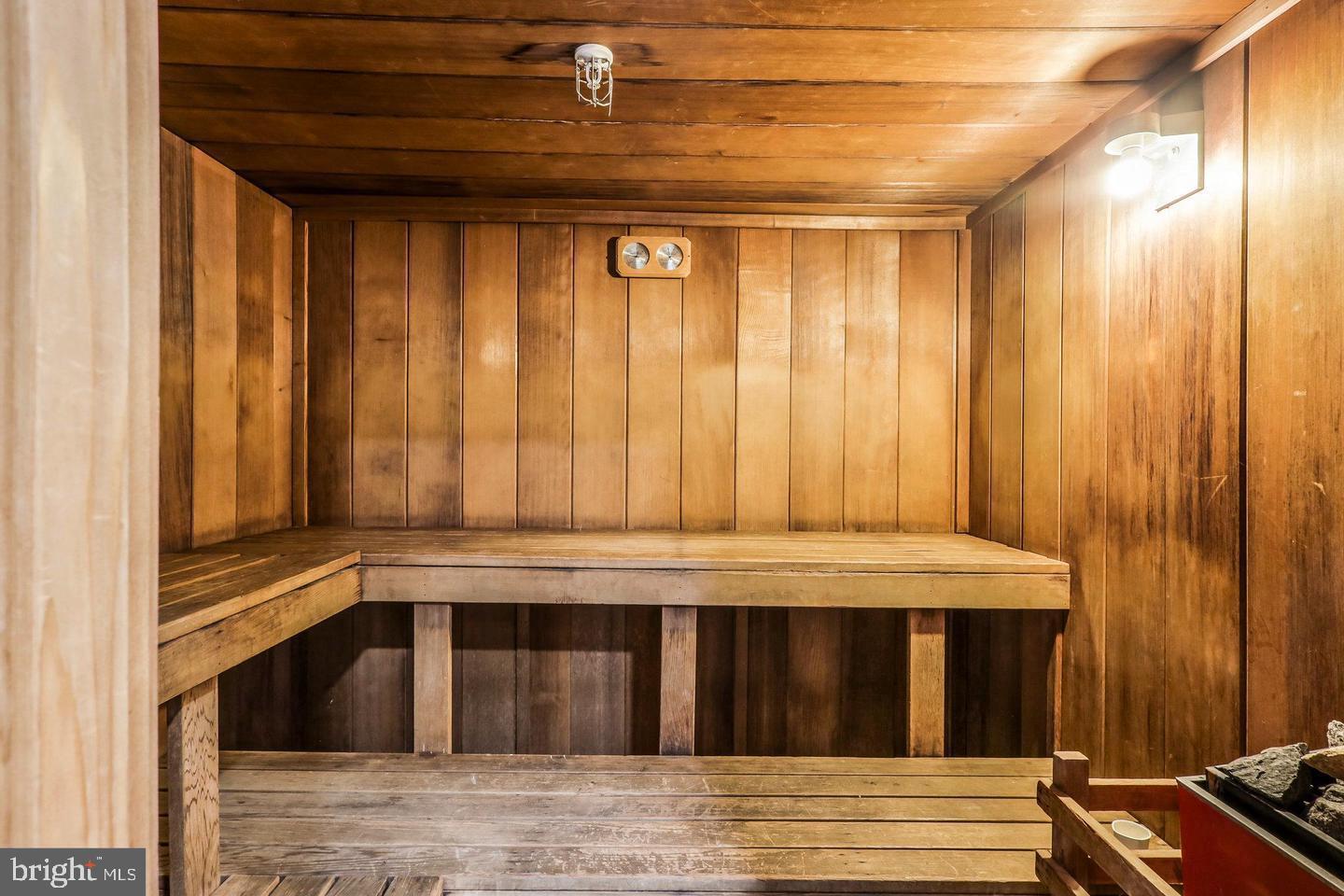 SKYLINE SQUARE CONDO - Residential Lease