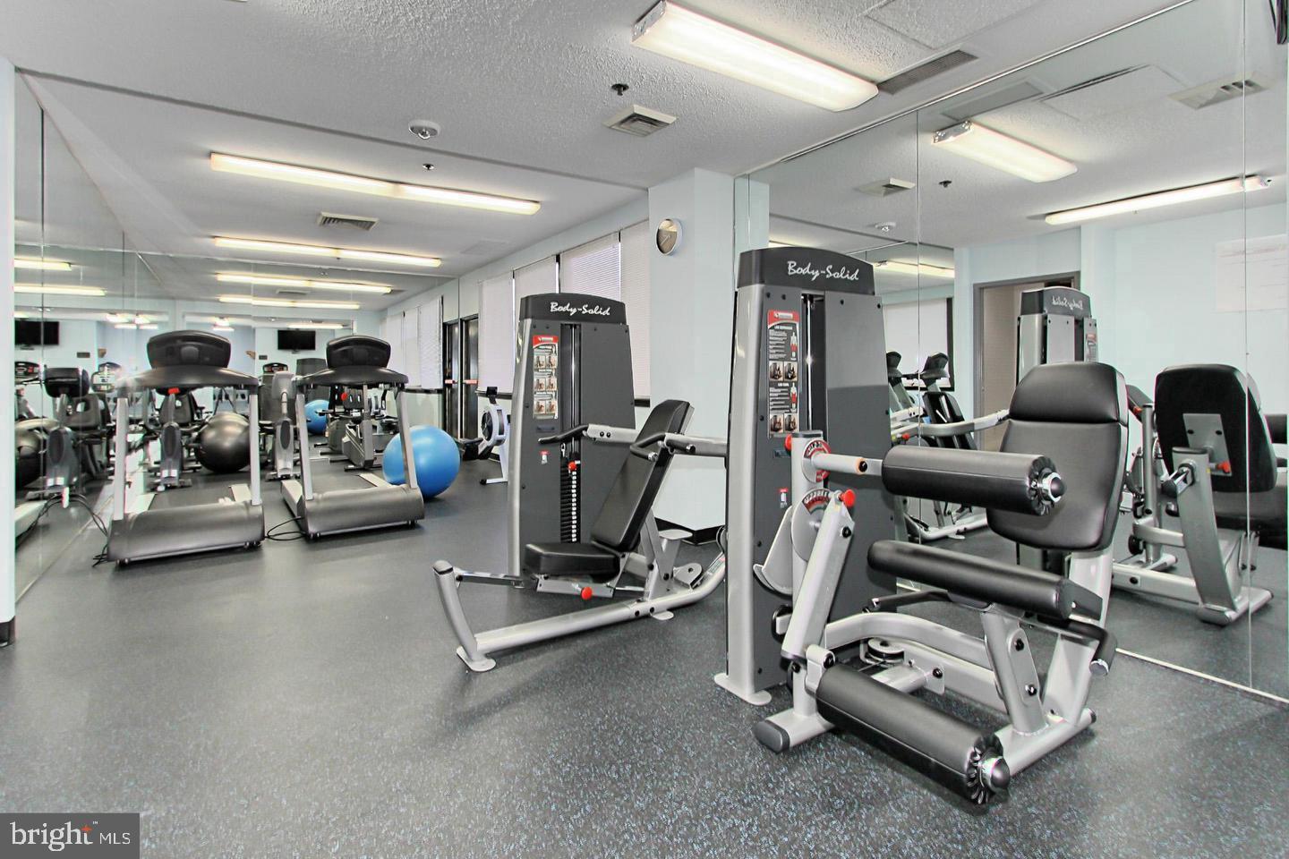 SKYLINE SQUARE CONDO - Residential Lease