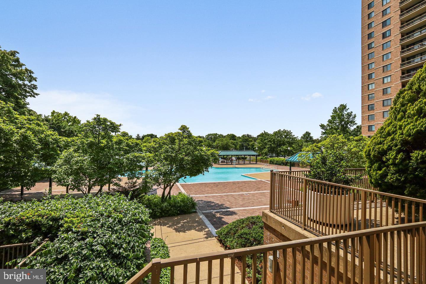 SKYLINE SQUARE CONDO - Residential Lease