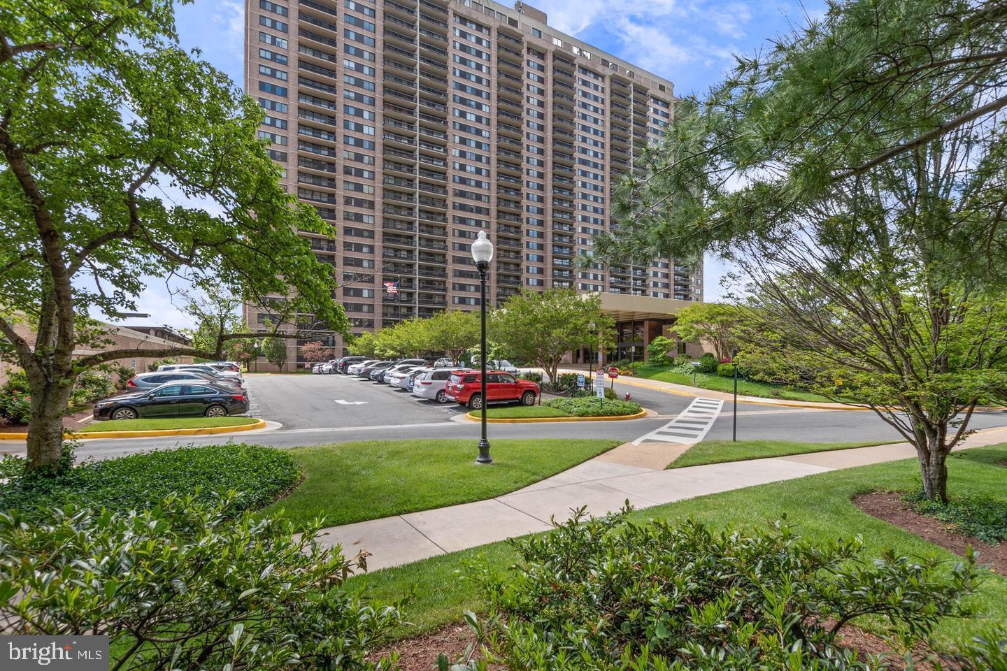 SKYLINE SQUARE CONDO - Residential Lease