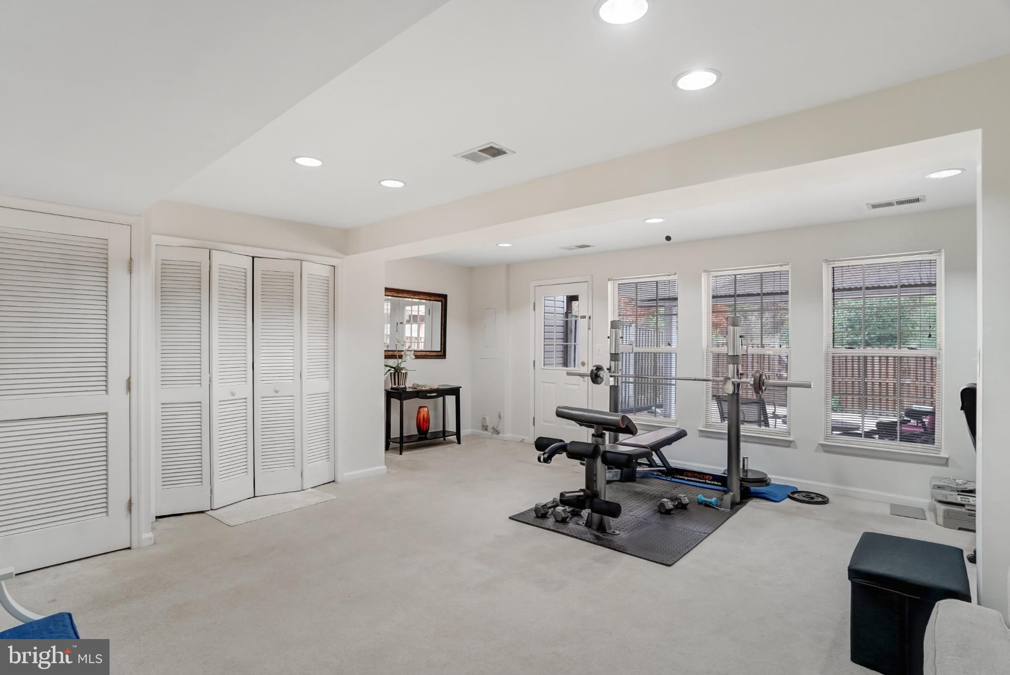 SOMERSET - Residential