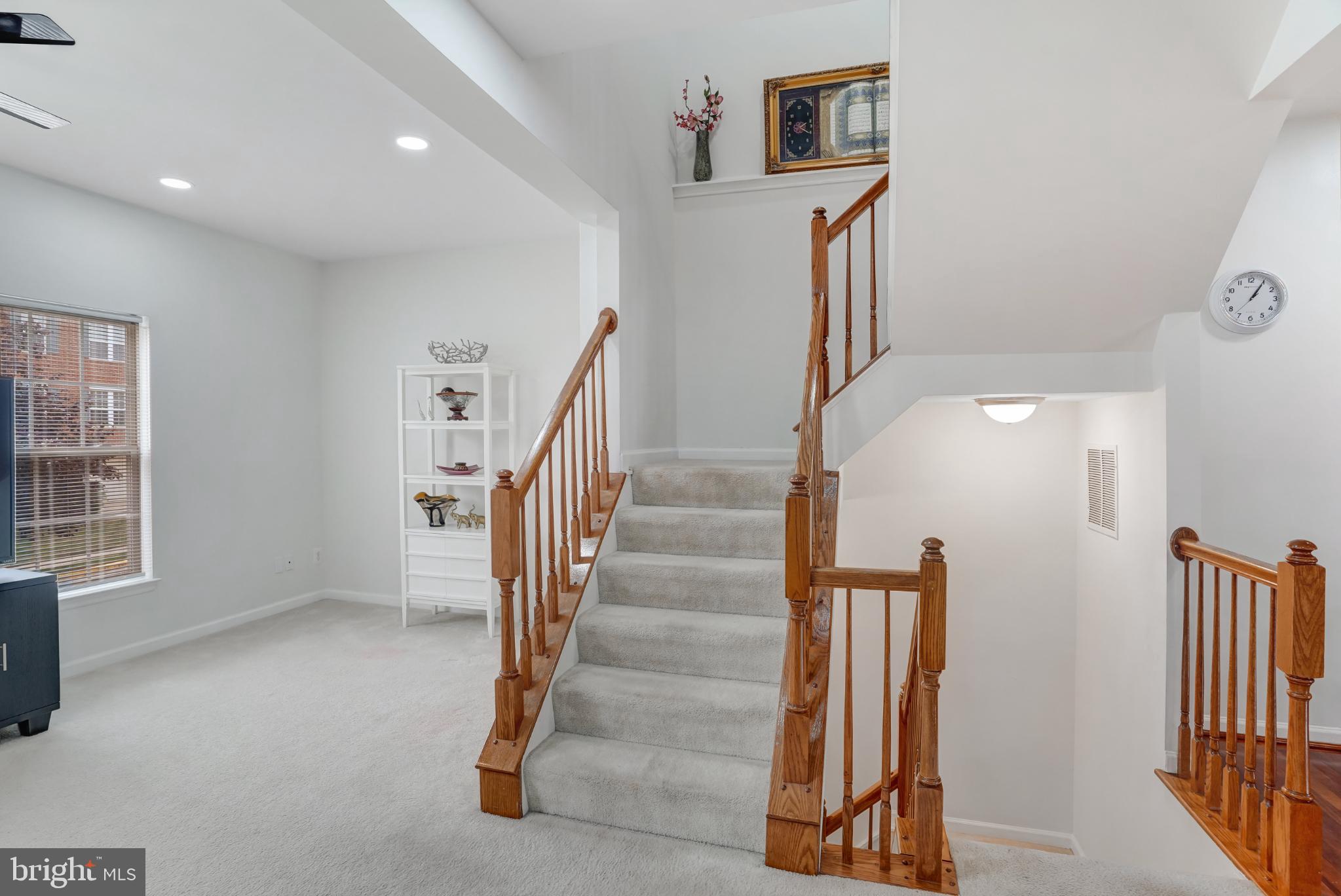 SOMERSET - Residential