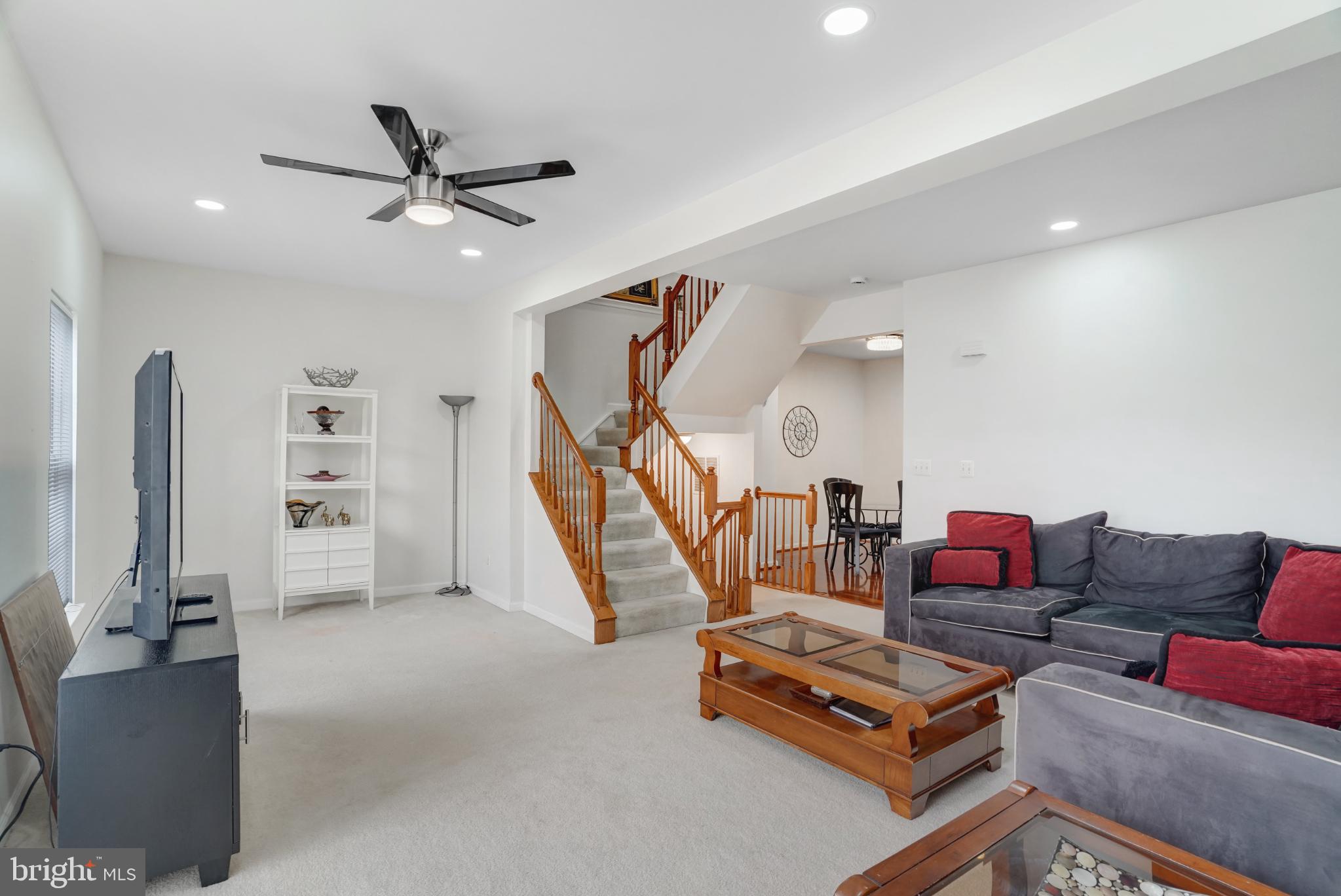 SOMERSET - Residential