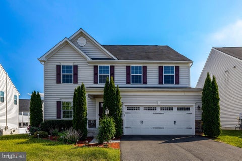 Homes For Sale - 41879 Hayfield Orchard Way<br/> ALDIE, VA 20105