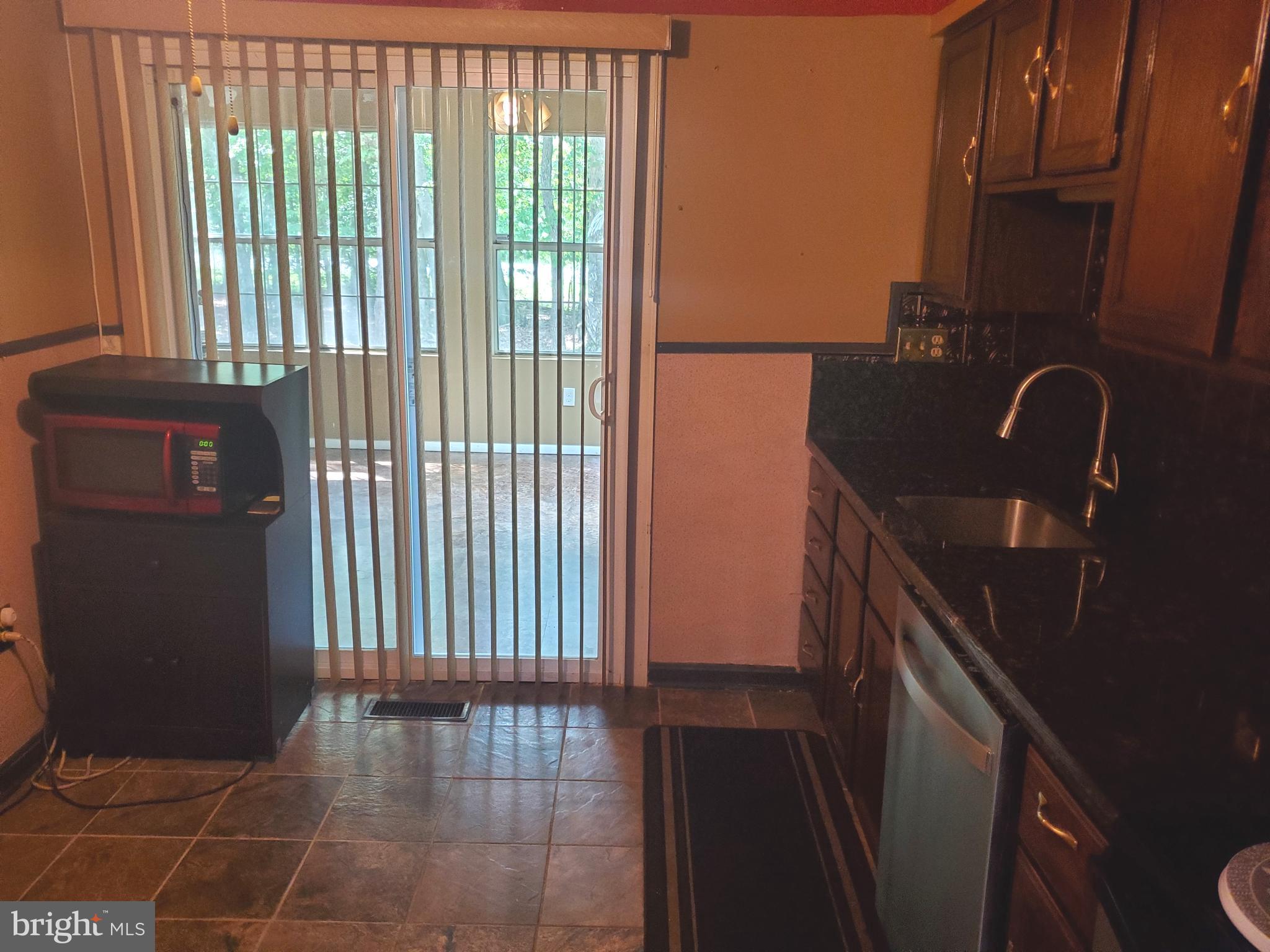 WHITE OAK VILLAGE - Residential