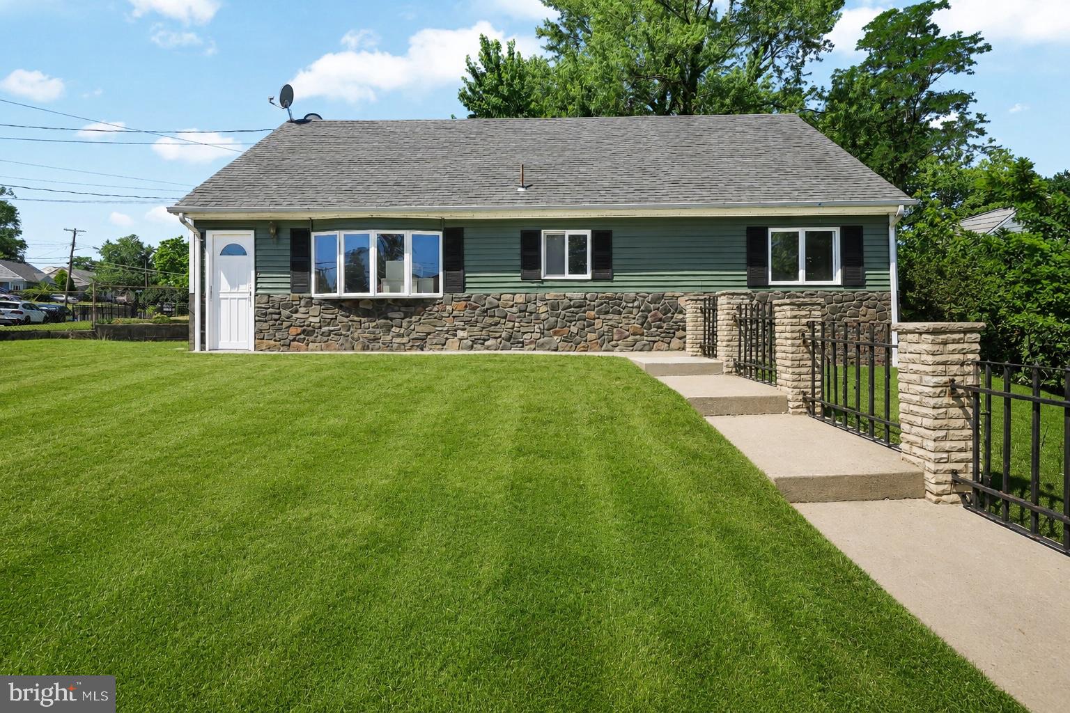 Photo 1 of 42 — 2 KENDALL DRIVE, PARLIN, NJ 08859