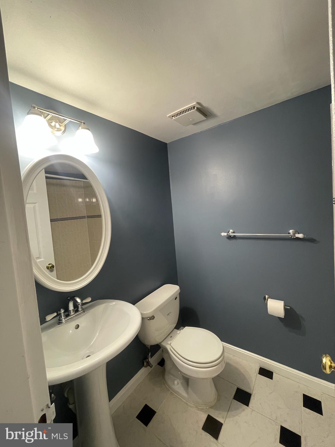 SHADOWOOD - Residential Lease