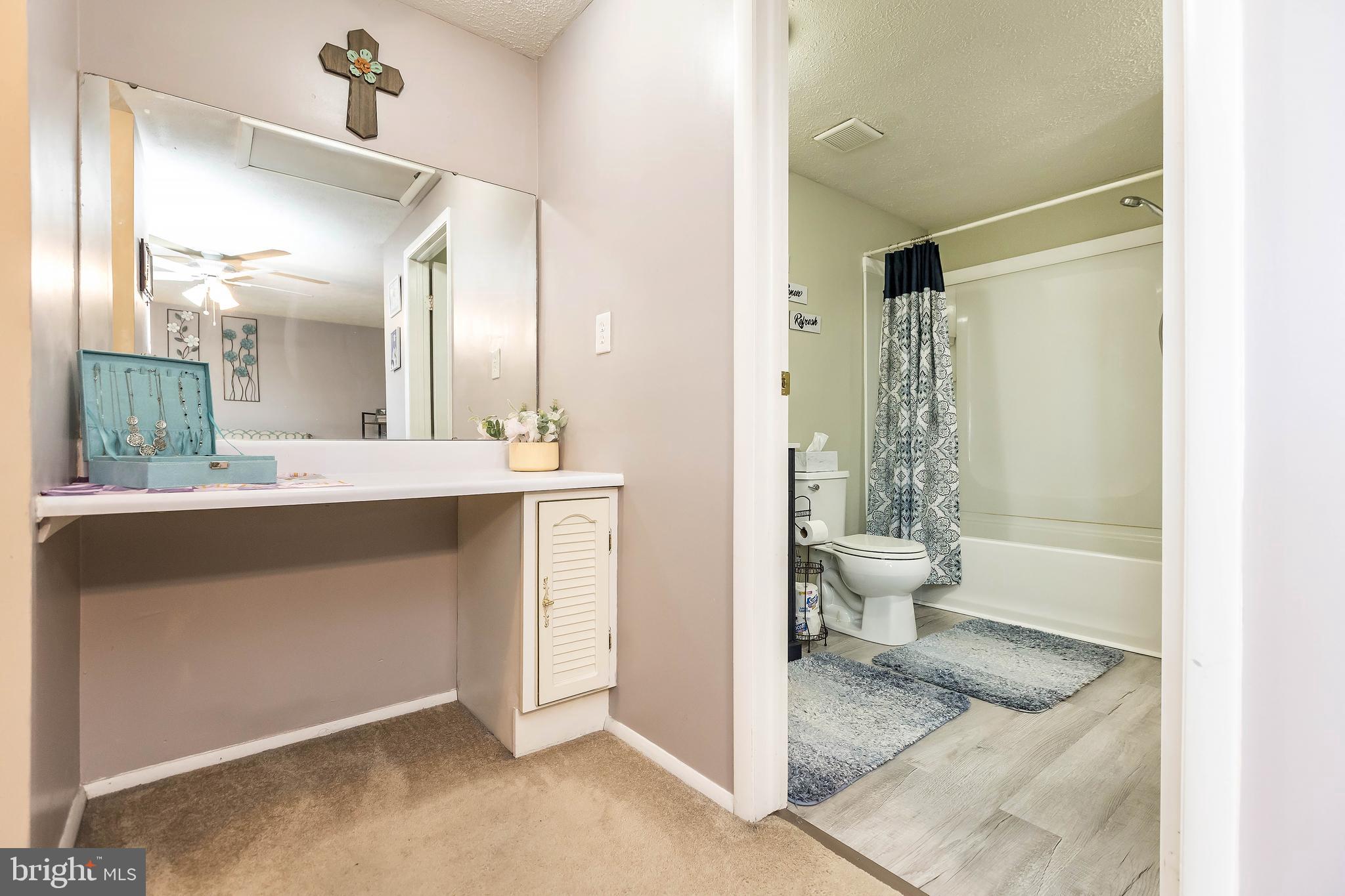 AMBER MEADOWS - Residential