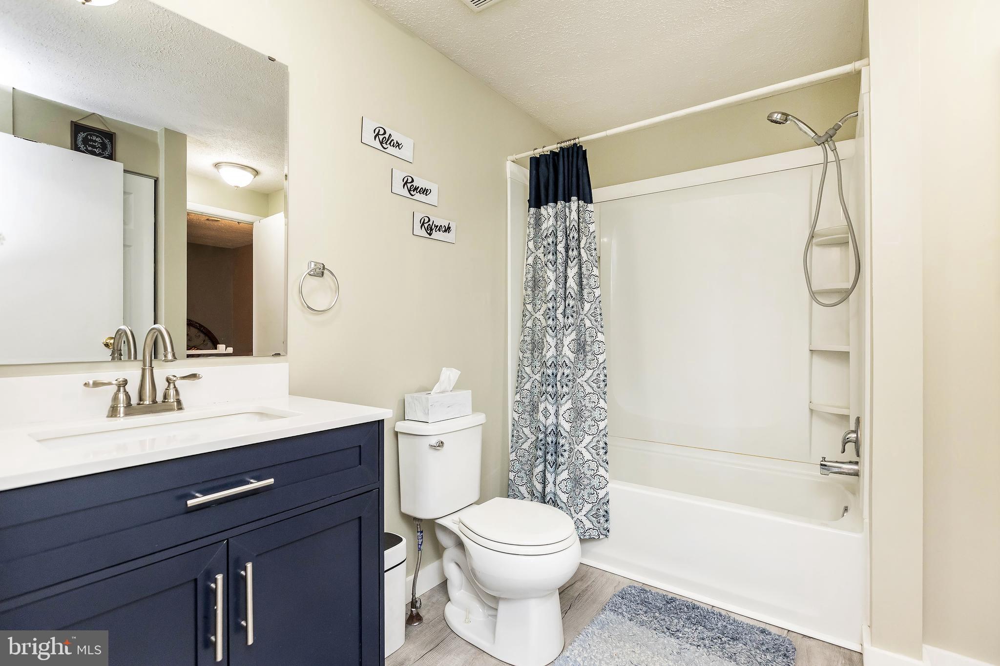 AMBER MEADOWS - Residential