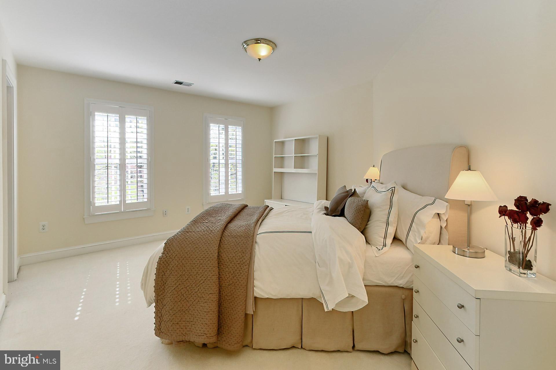 PLEASANT RIDGE - Residential