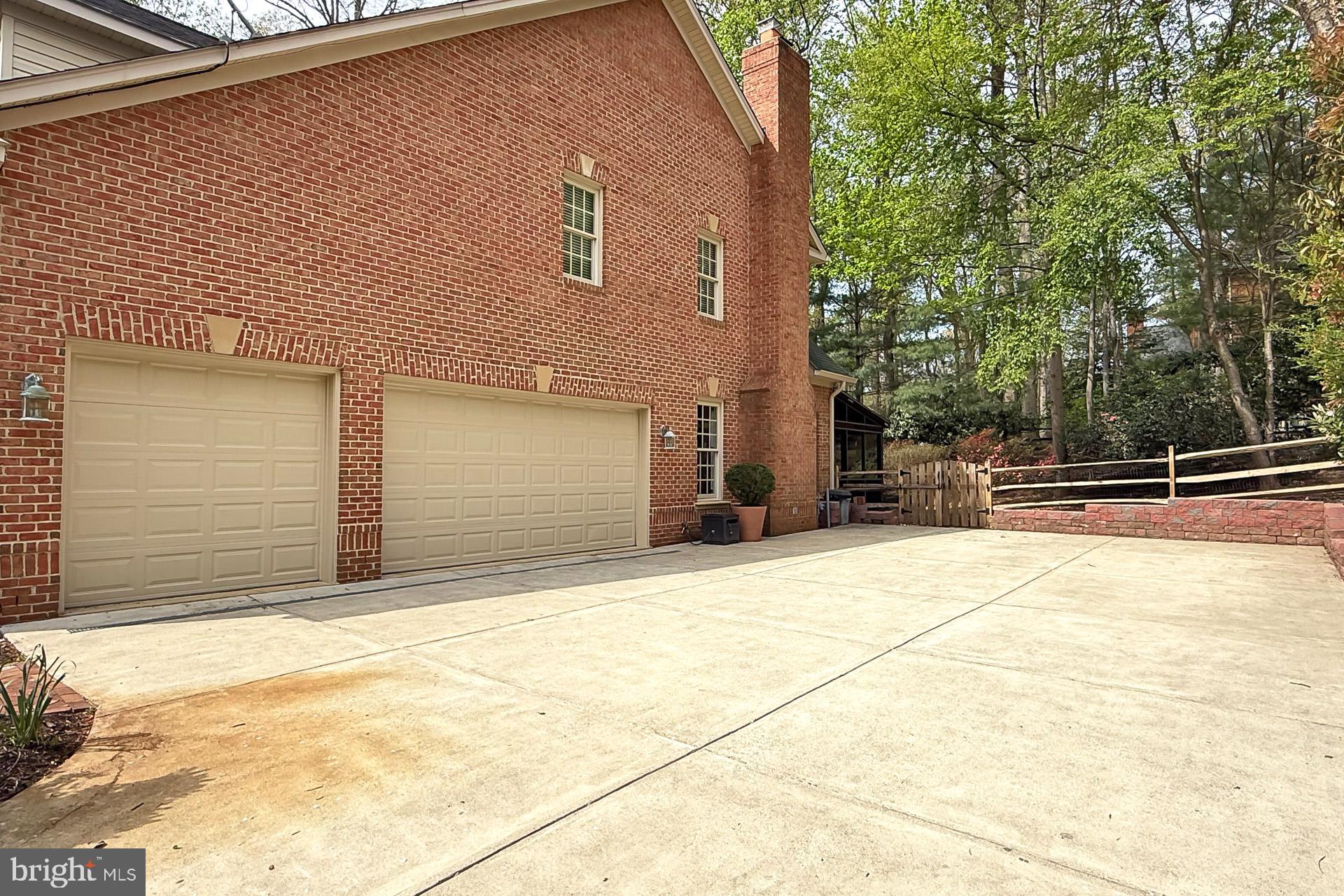 PLEASANT RIDGE - Residential