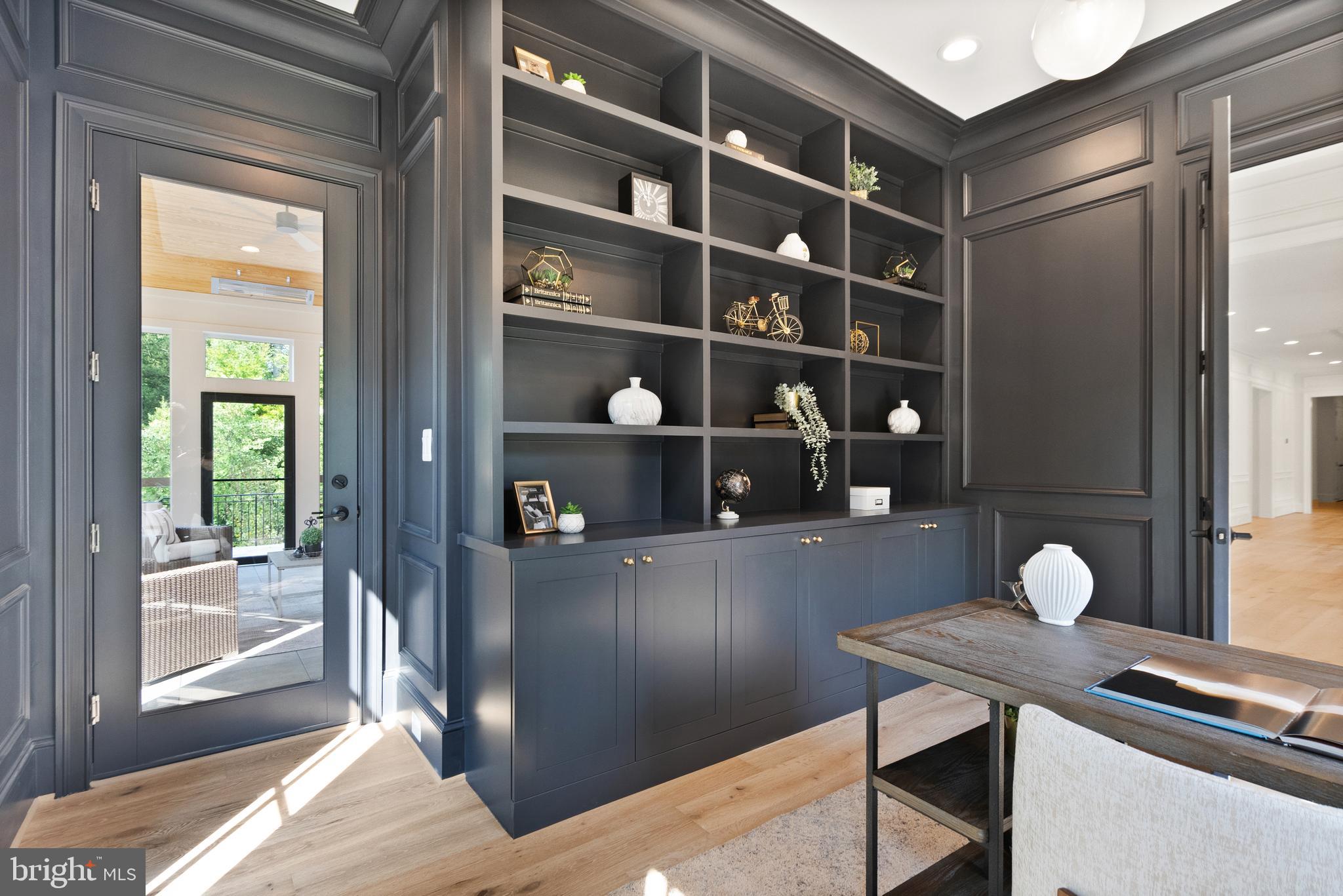 SALONA VILLAGE - Residential