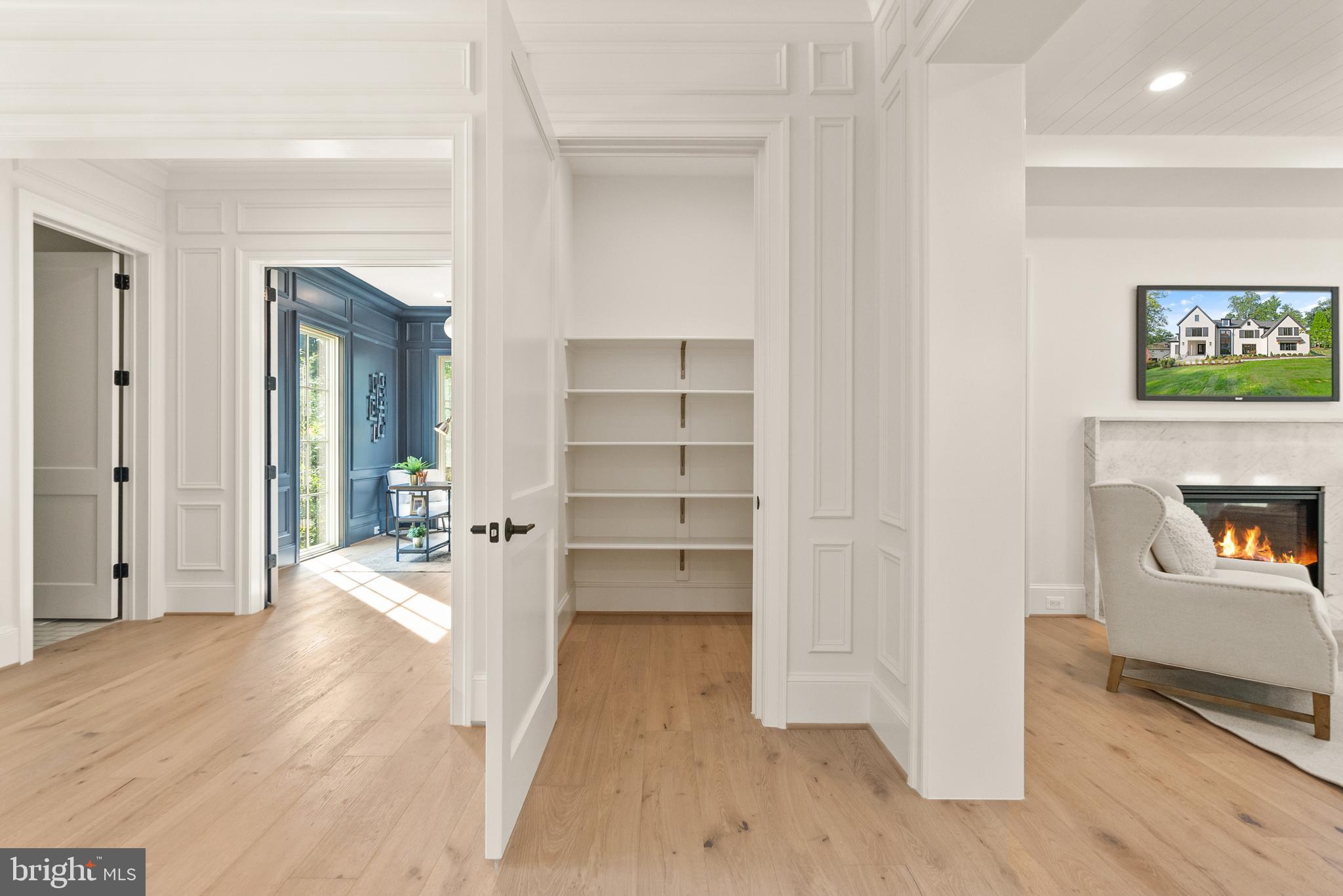 SALONA VILLAGE - Residential