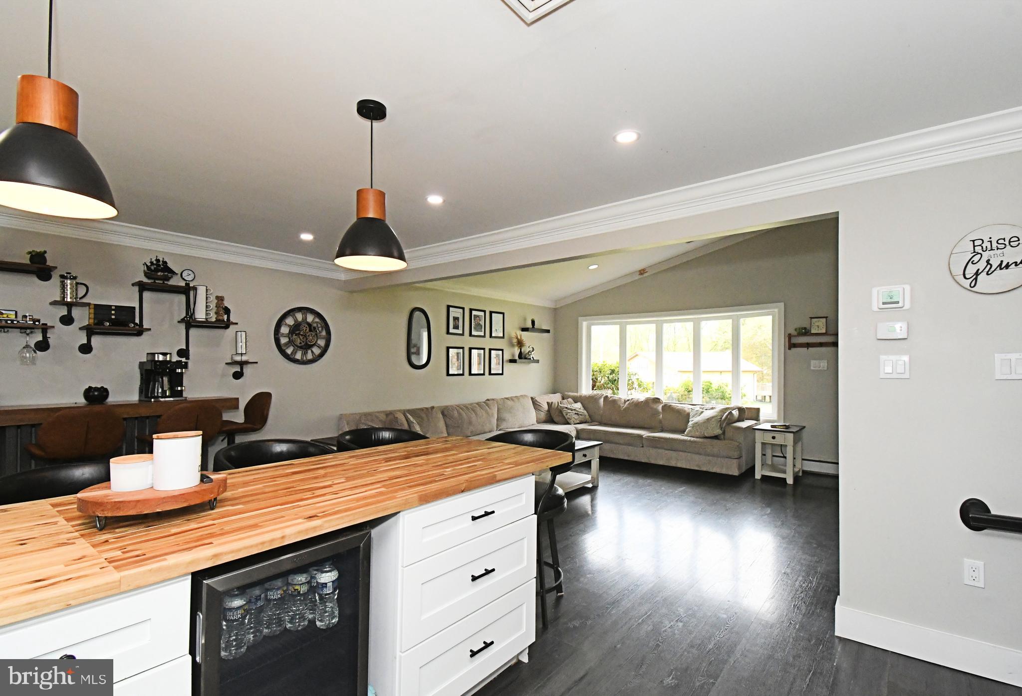 HUNTINGDON MEADOWS - Residential