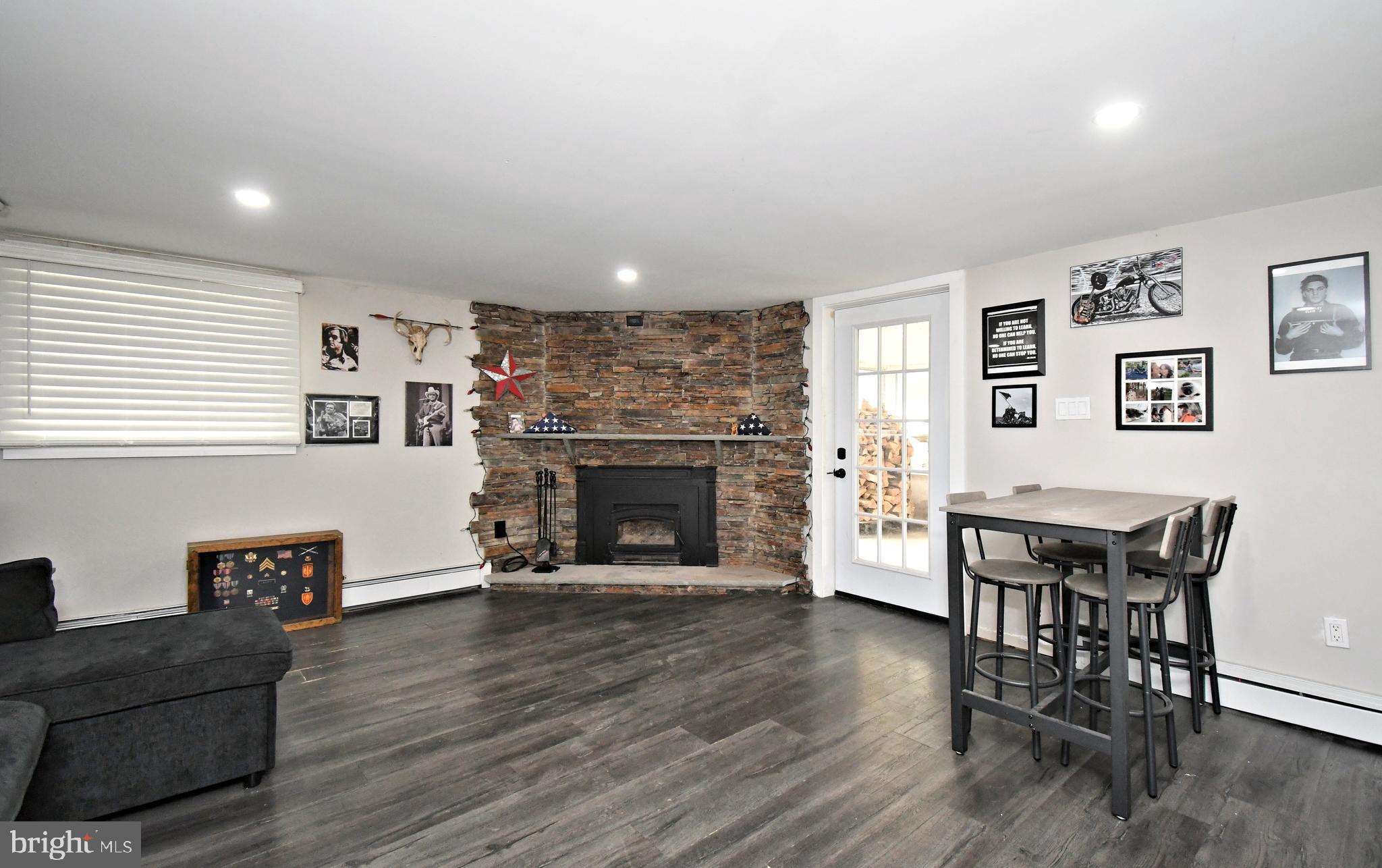 HUNTINGDON MEADOWS - Residential