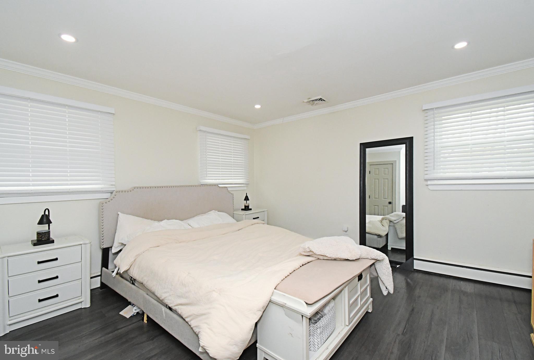 HUNTINGDON MEADOWS - Residential