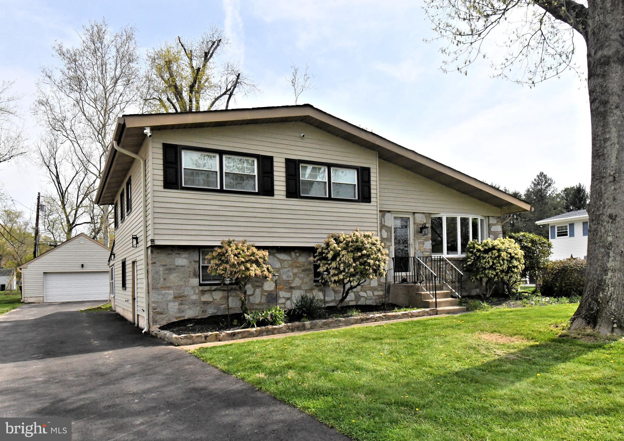 HUNTINGDON MEADOWS - Residential