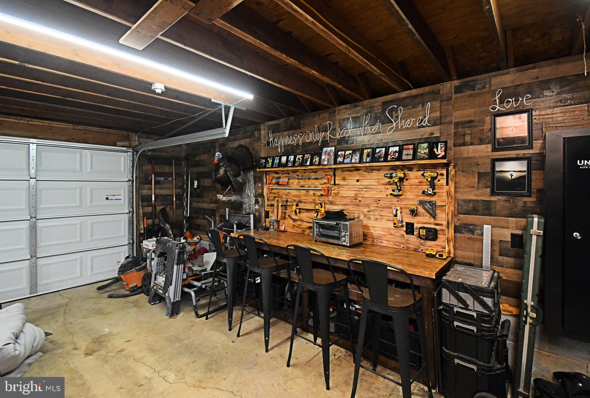 HUNTINGDON MEADOWS - Residential