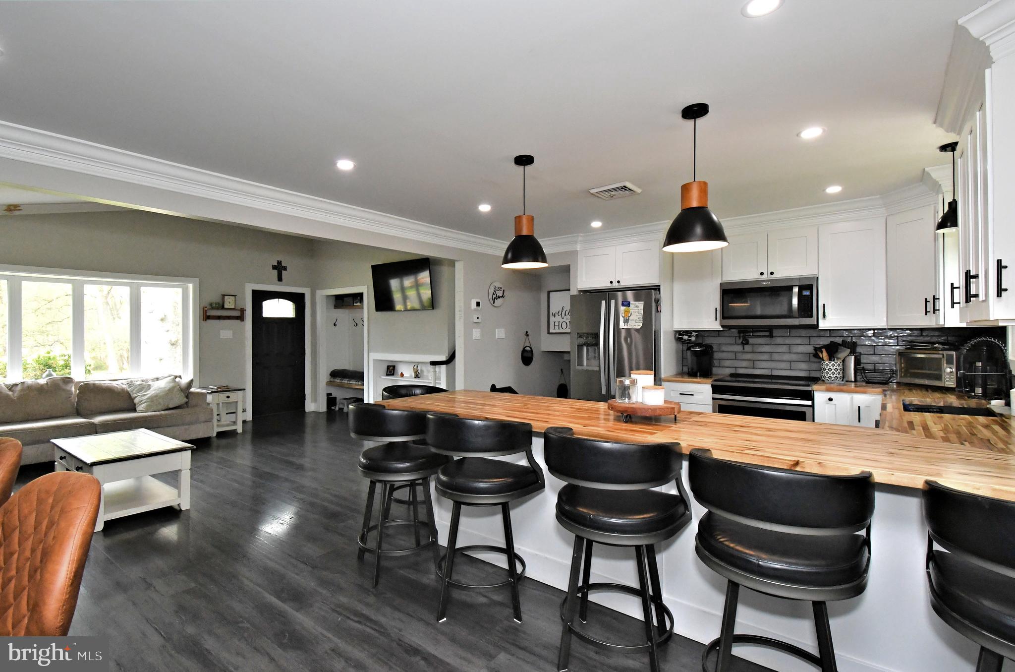 HUNTINGDON MEADOWS - Residential