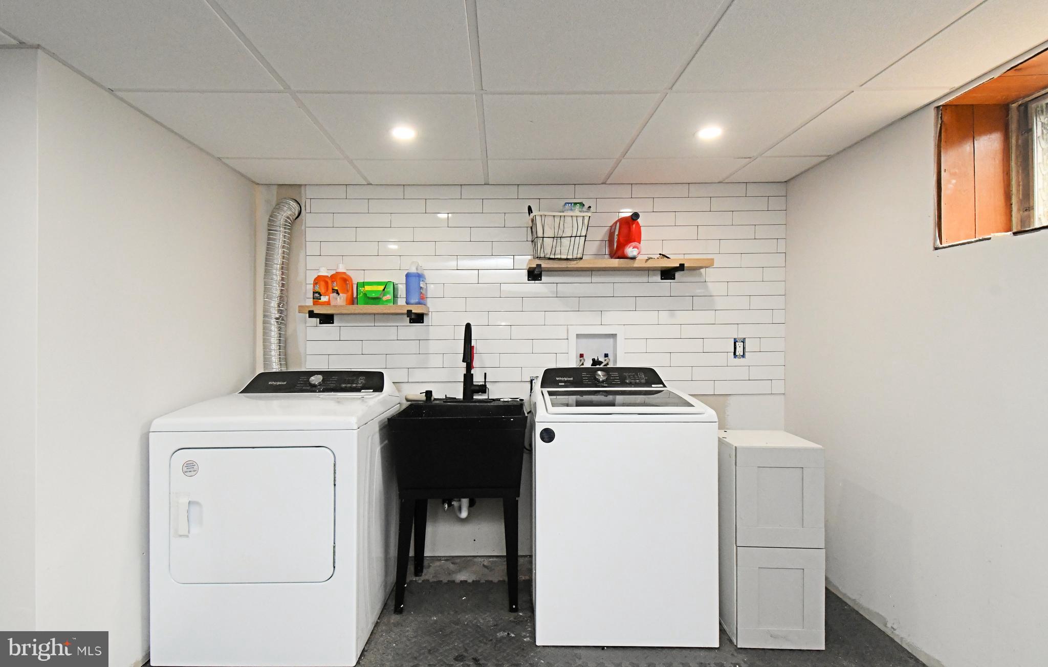 HUNTINGDON MEADOWS - Residential