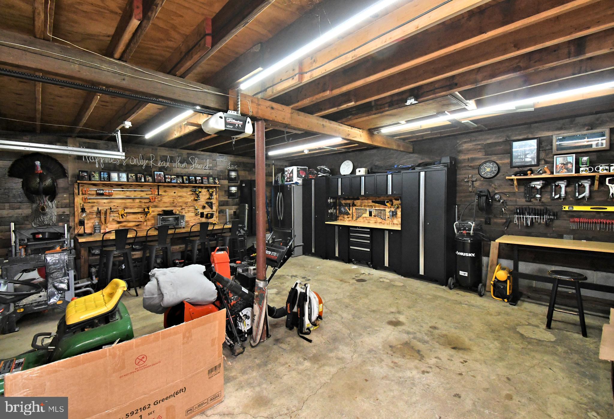 HUNTINGDON MEADOWS - Residential