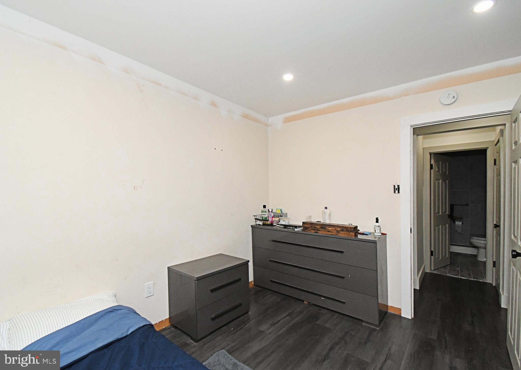 HUNTINGDON MEADOWS - Residential