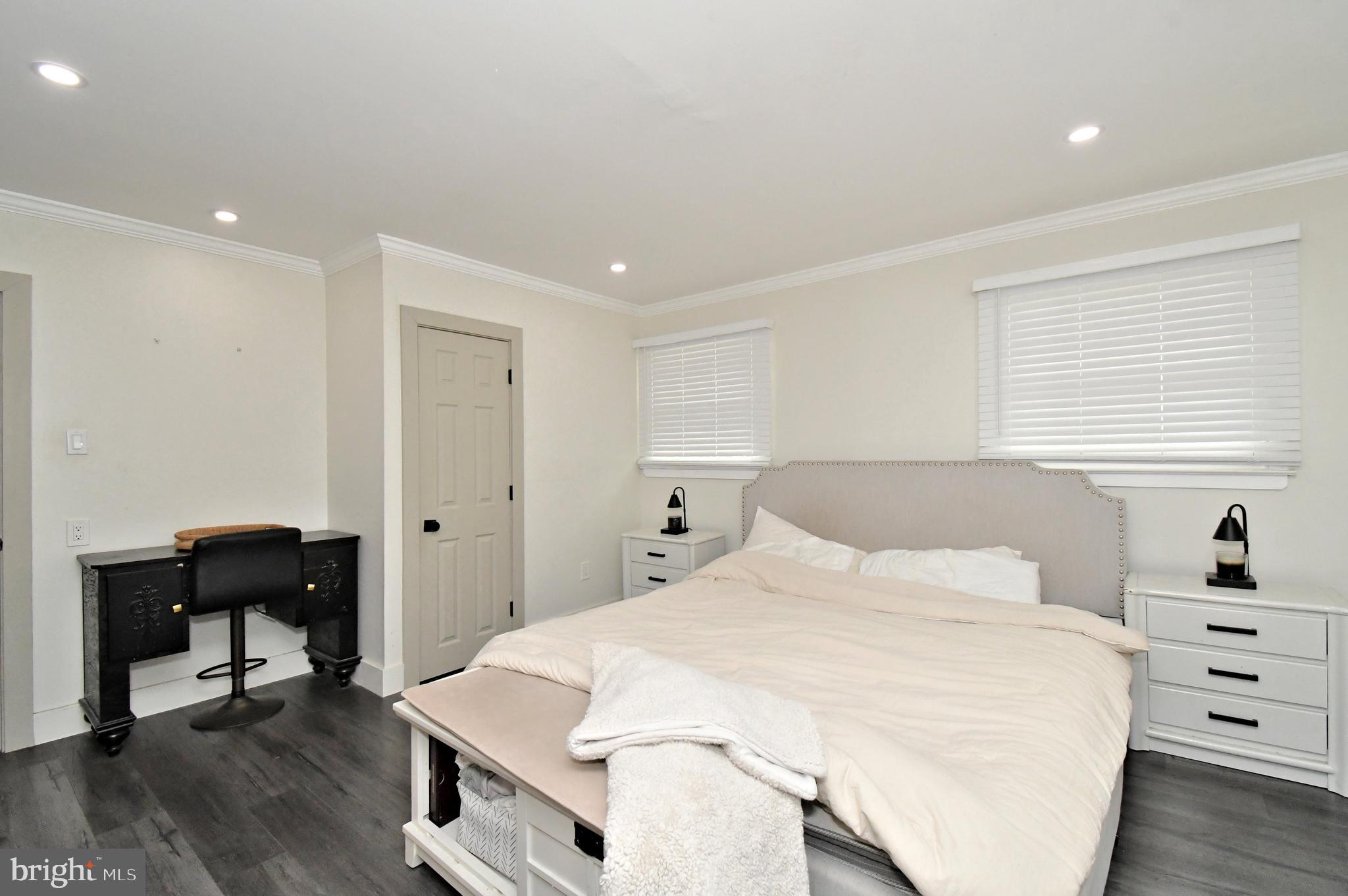 HUNTINGDON MEADOWS - Residential