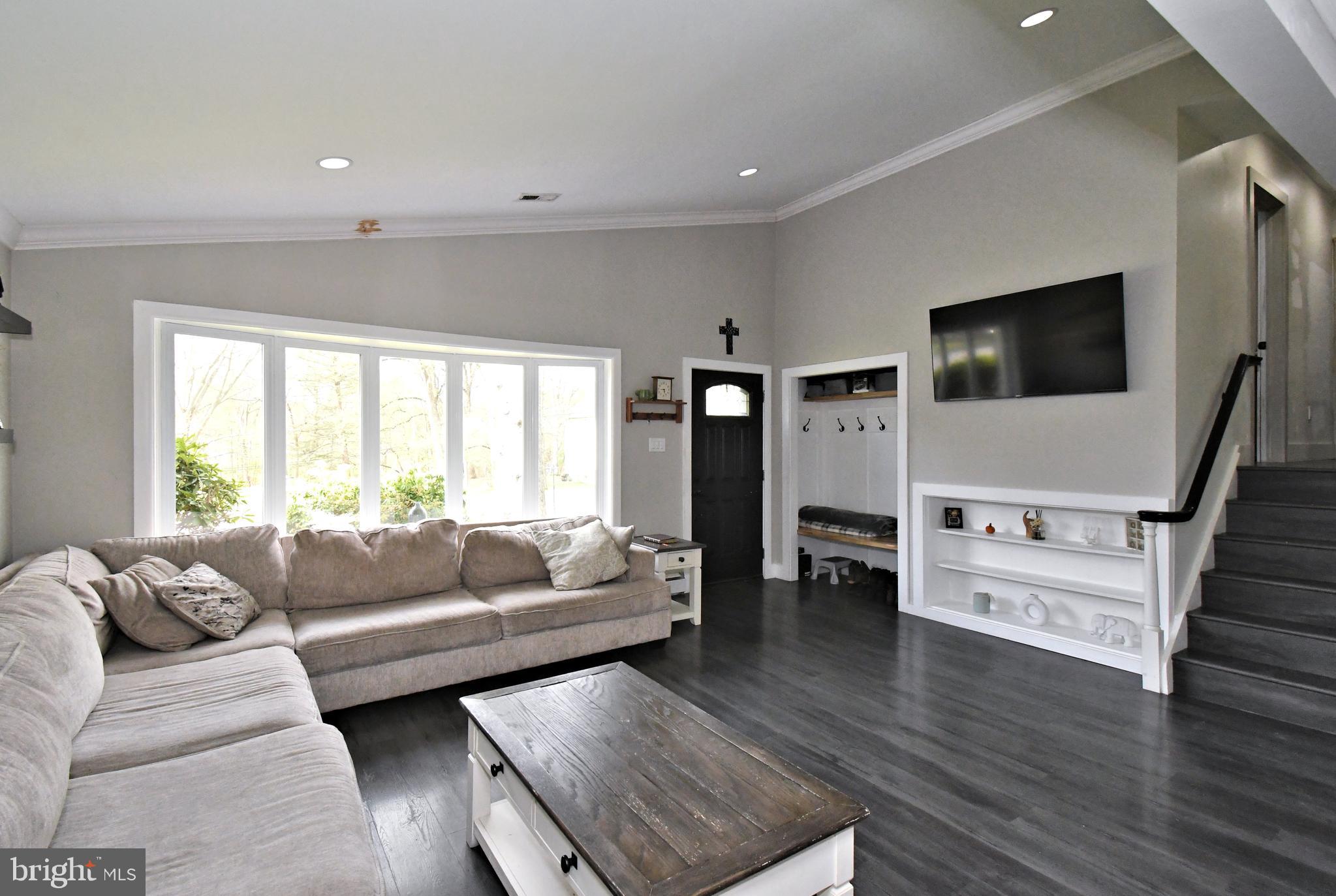 HUNTINGDON MEADOWS - Residential