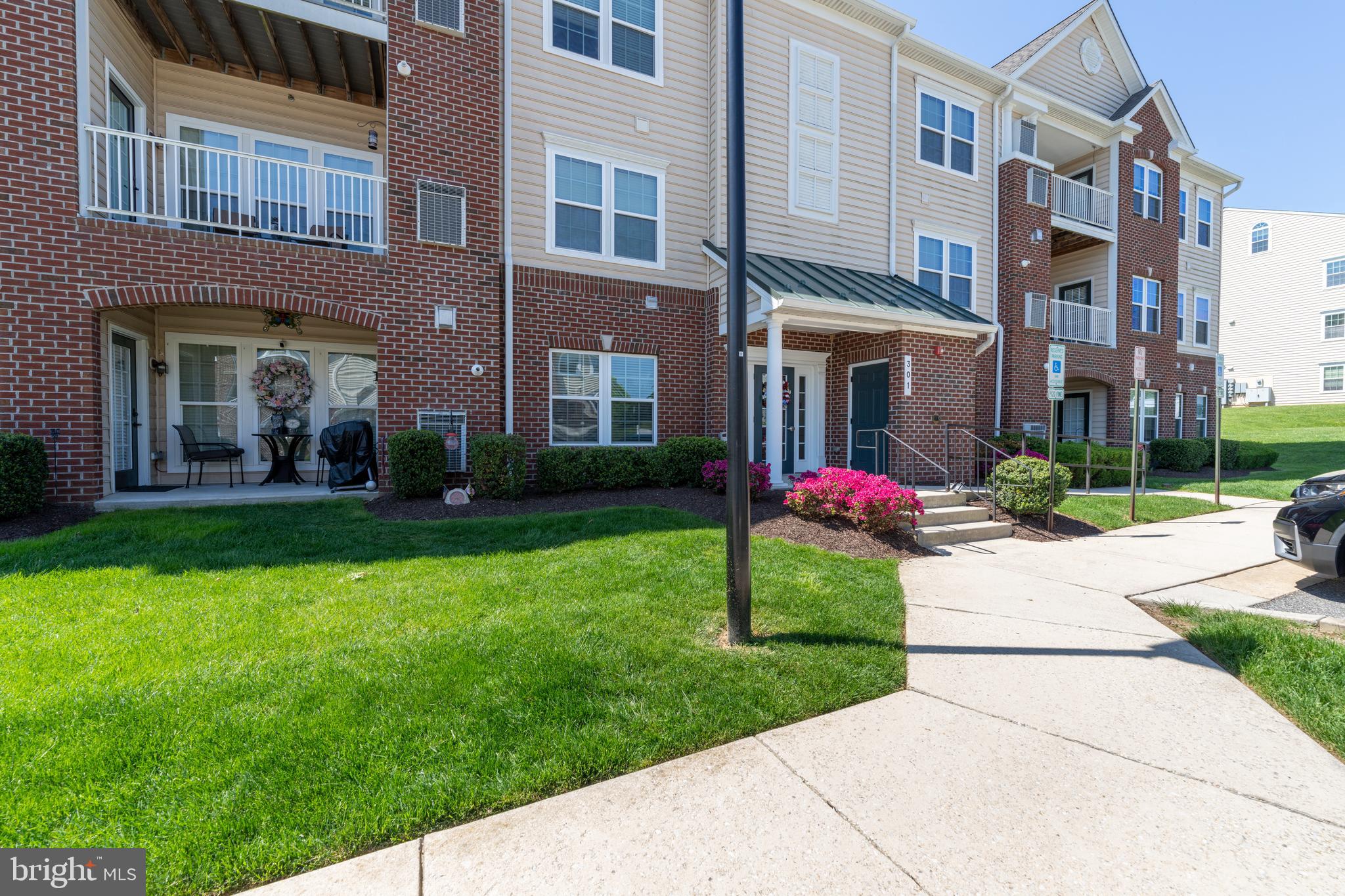 MONMOUTH MEADOWS - Residential