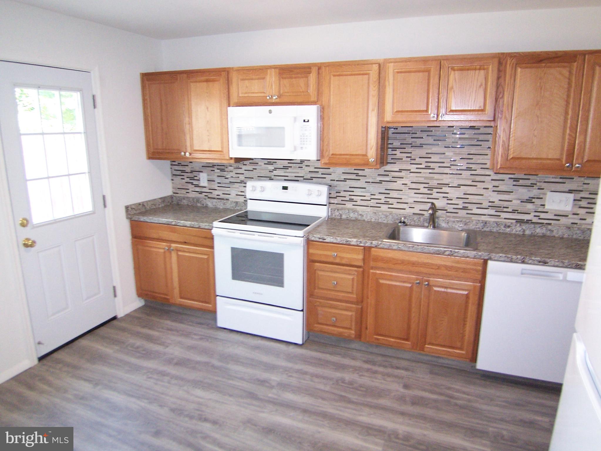 HARFORD SQUARE - Residential Lease