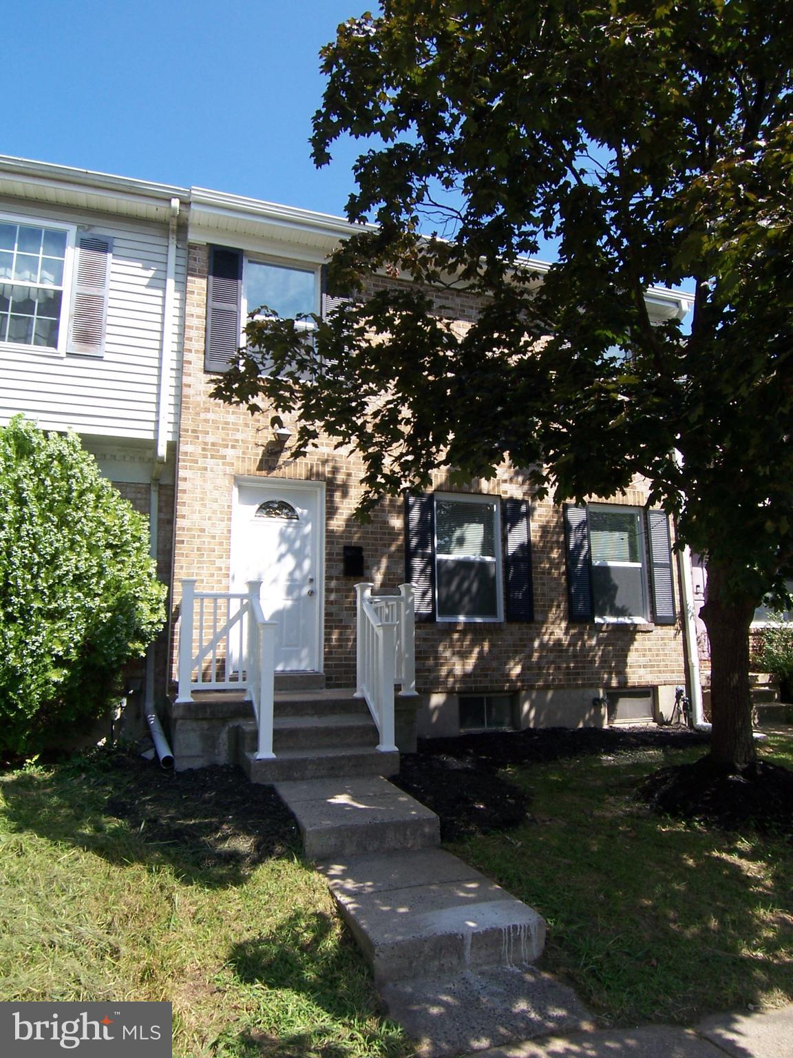 HARFORD SQUARE - Residential Lease